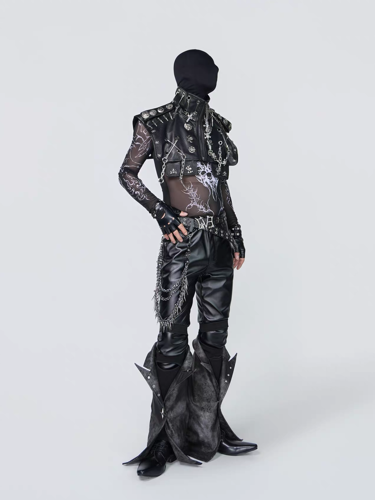 VE2 Knight Hardware Cropped Faux Leather Vest