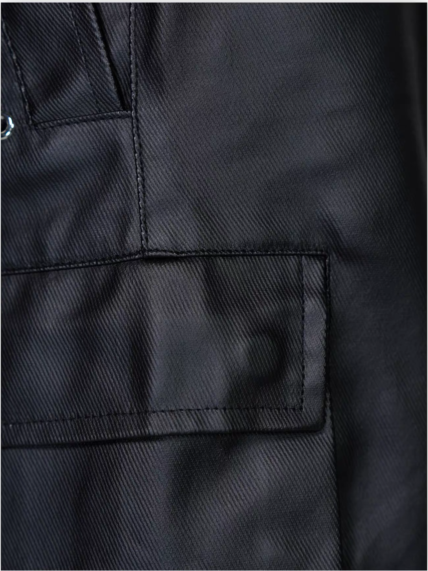 VE2 Wax-Coated Cargo Denim Shorts