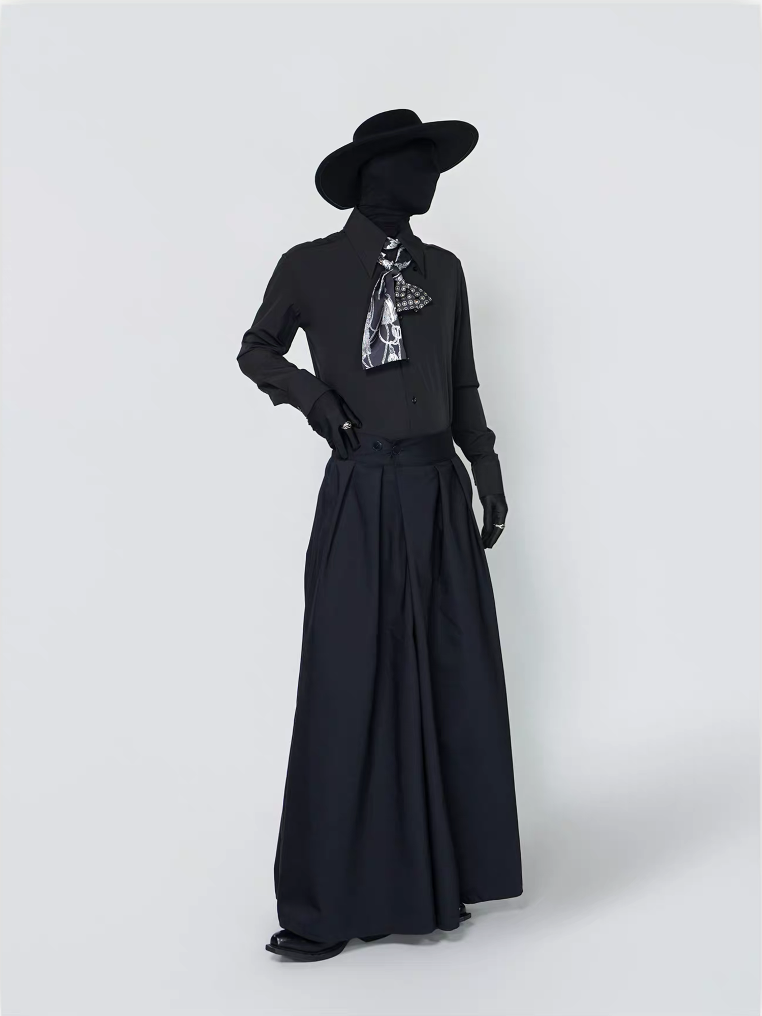 VE2 Minimal High-Waist Wide-Leg Trousers