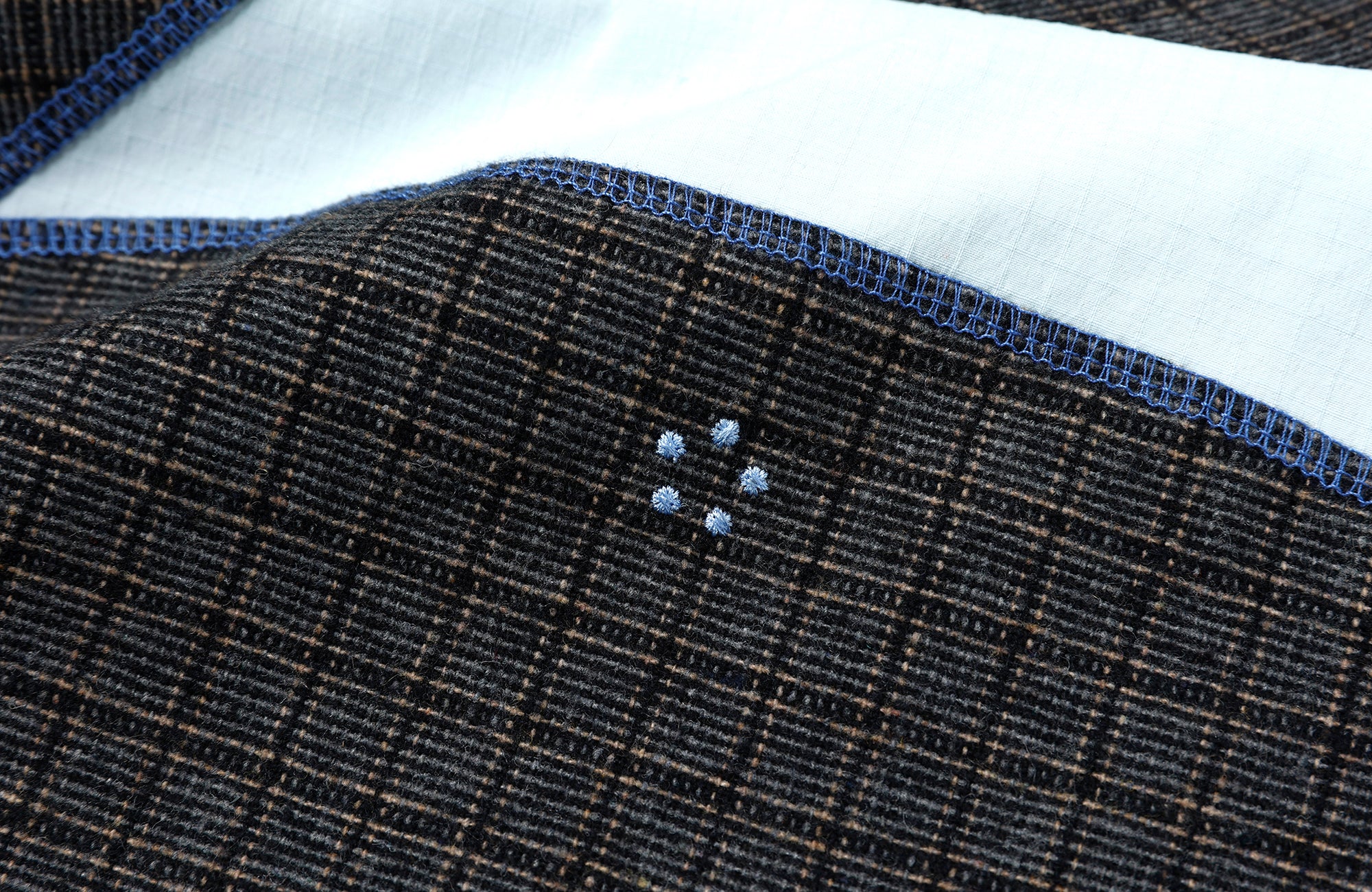 ROARINGWILD A ARCH Plaid Paneled Half-Zip Hooded Jacket