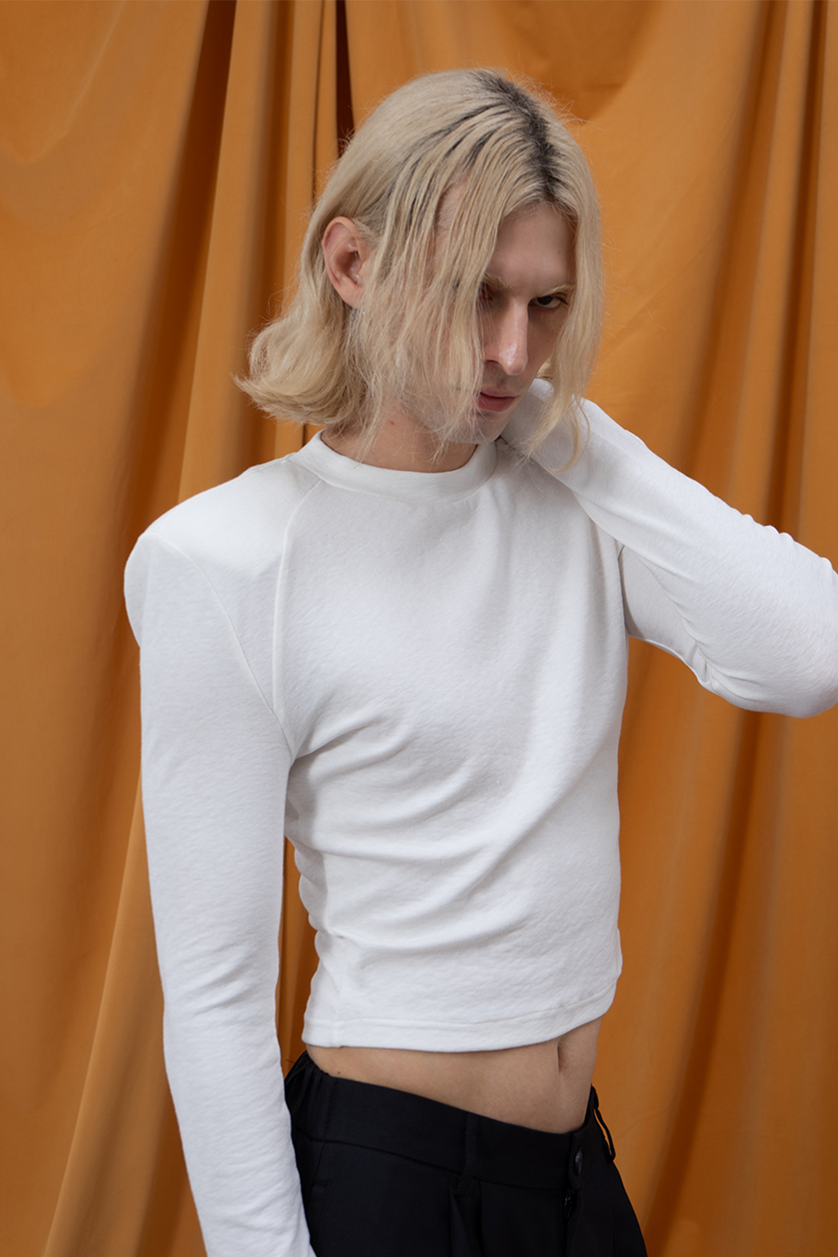 CLP Shoulder-Padded Cropped Long-Sleeve Tee