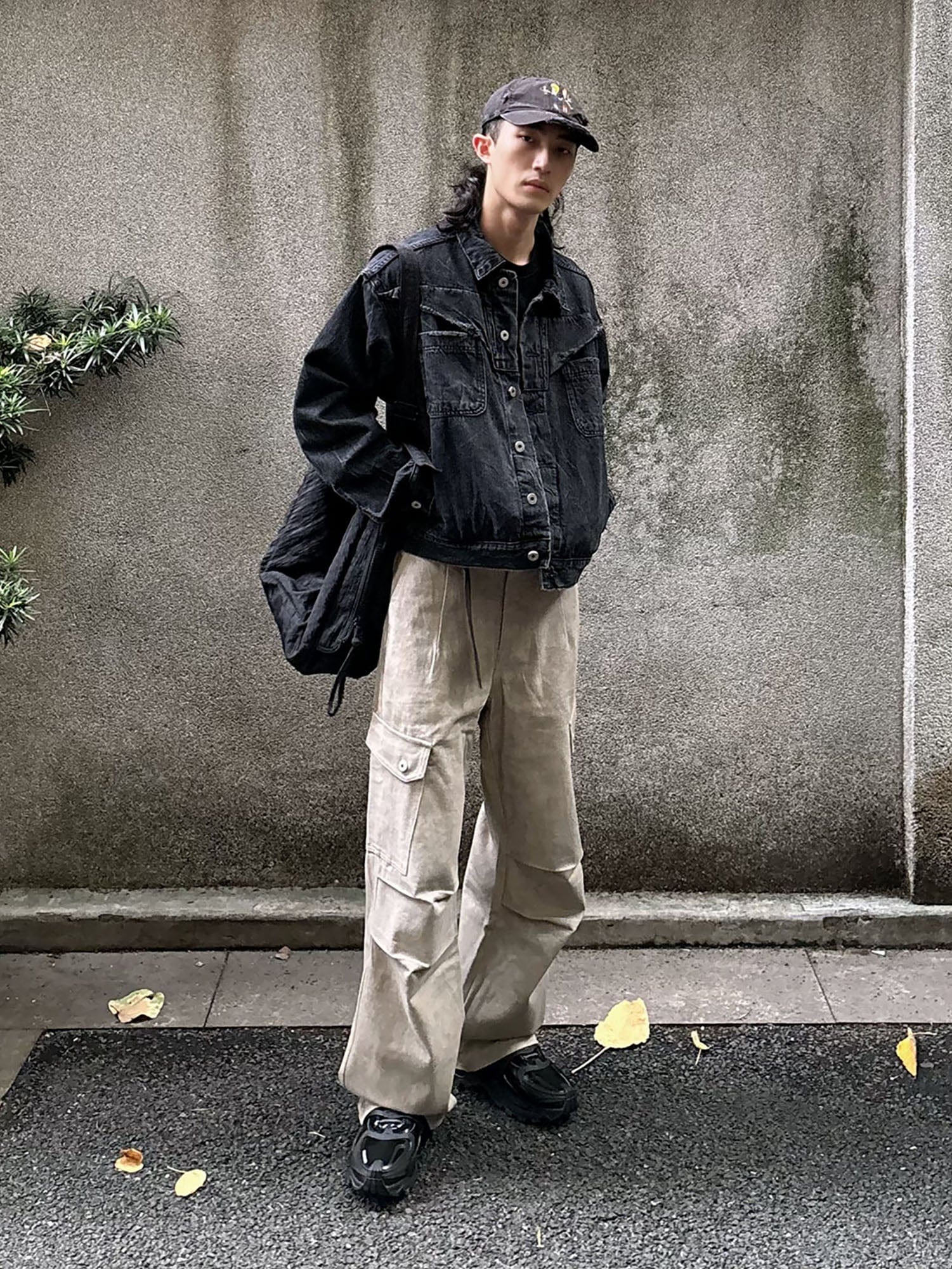 OKAYTHXBYE Subtle Marble Multi-Pocket Cargo Pants