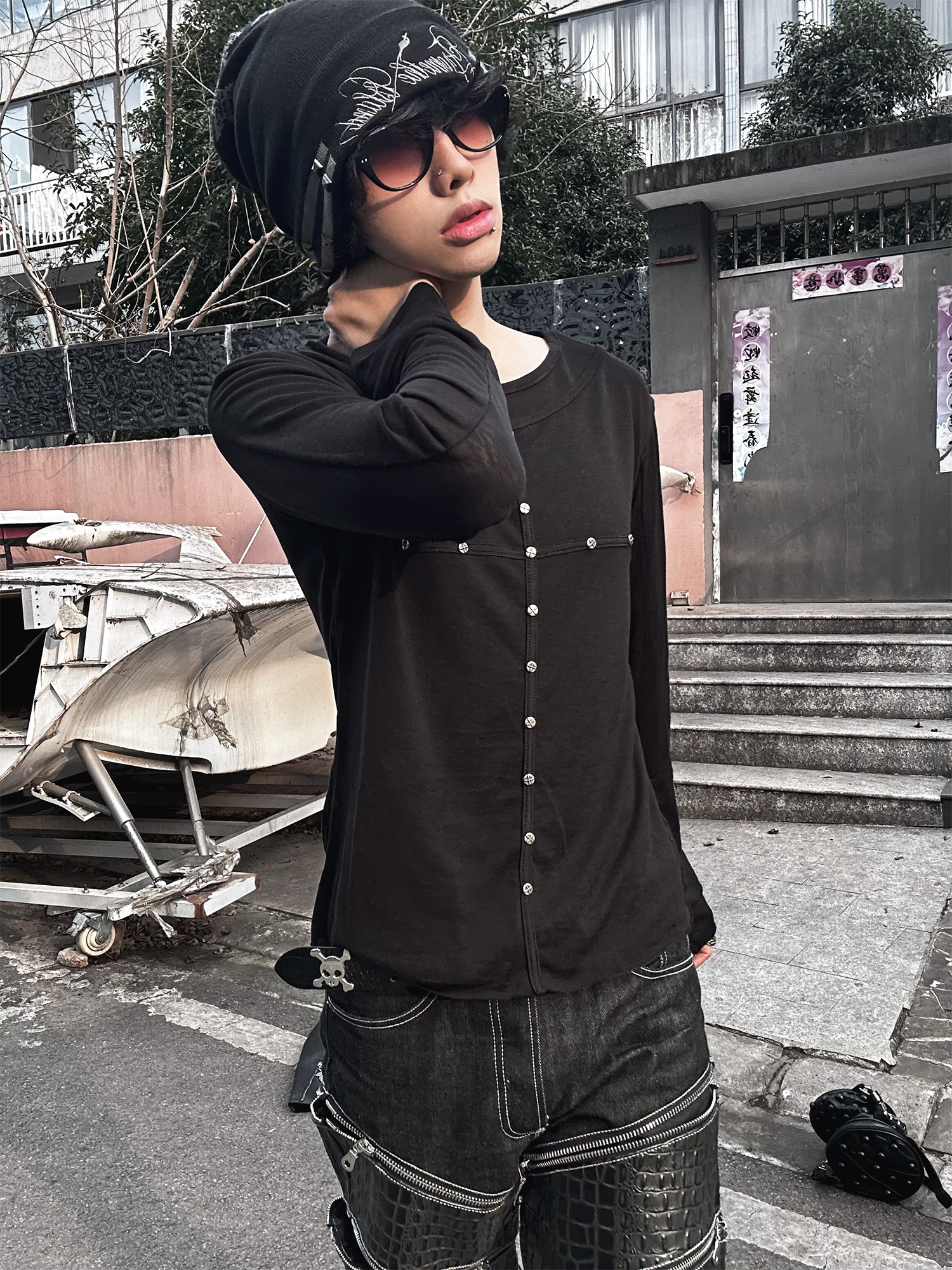 TH4SWE Layered-Collar Studded Henley Long-Sleeve Tee