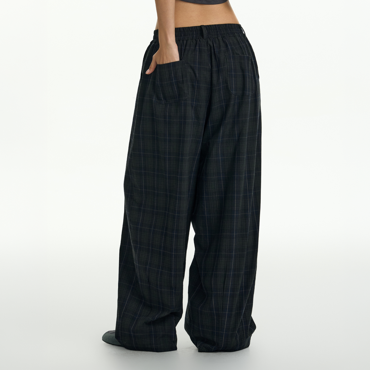 TGNS Plaid Pleated Wide-Leg Trousers