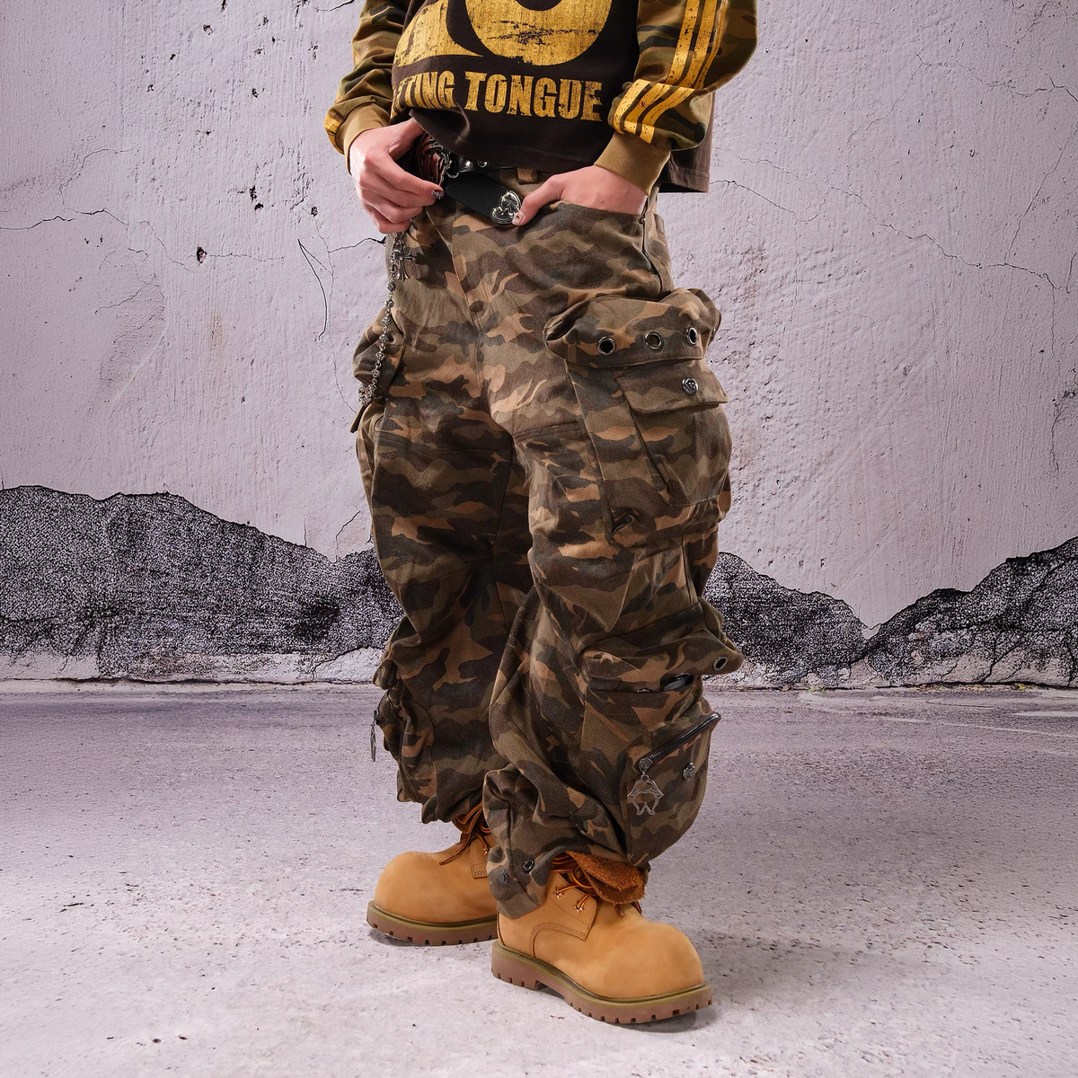 THEWET Washed Distressed Stacking Cargo Pants