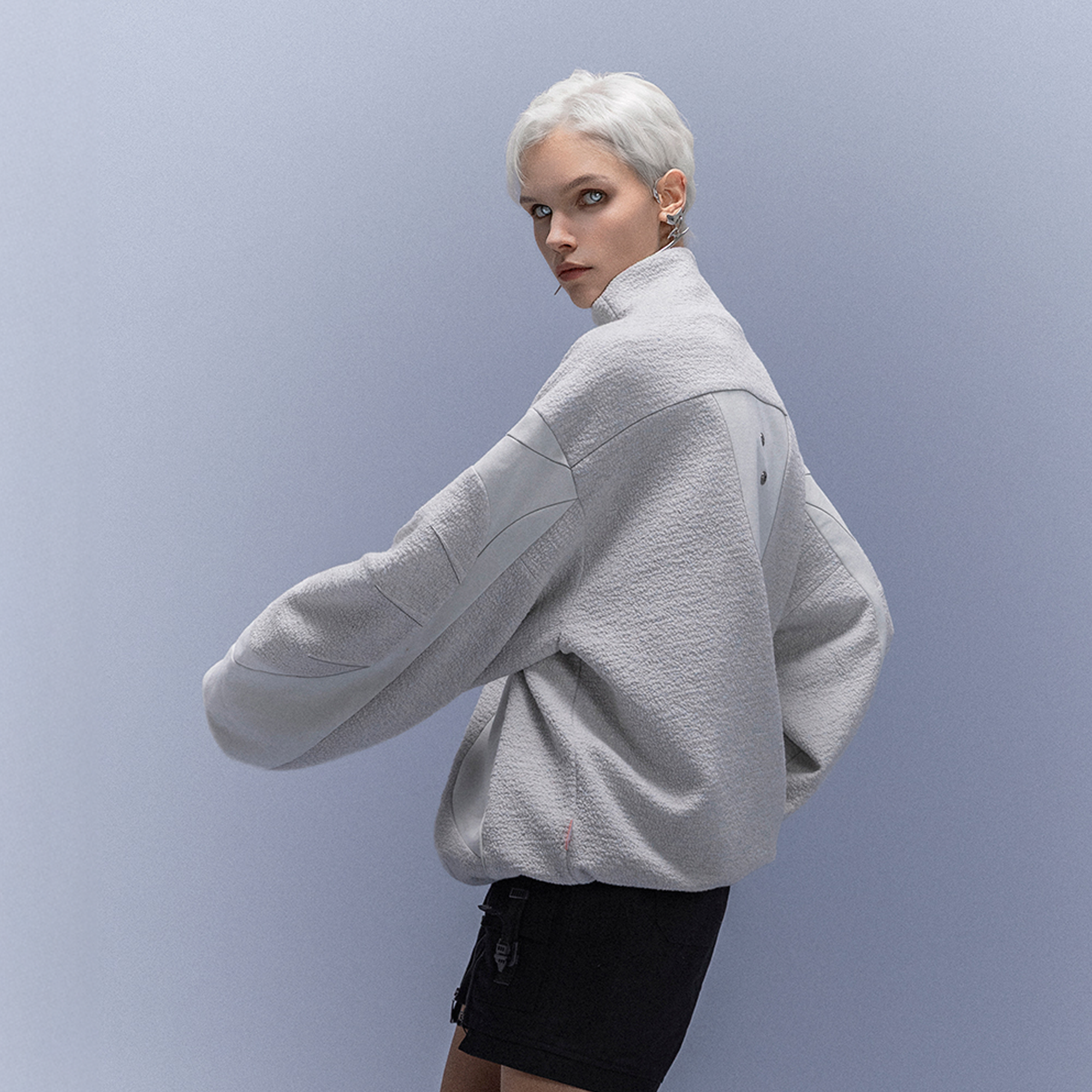 XIPHEVIL Fleece-Panel Saber-Sleeve Sweatshirt White