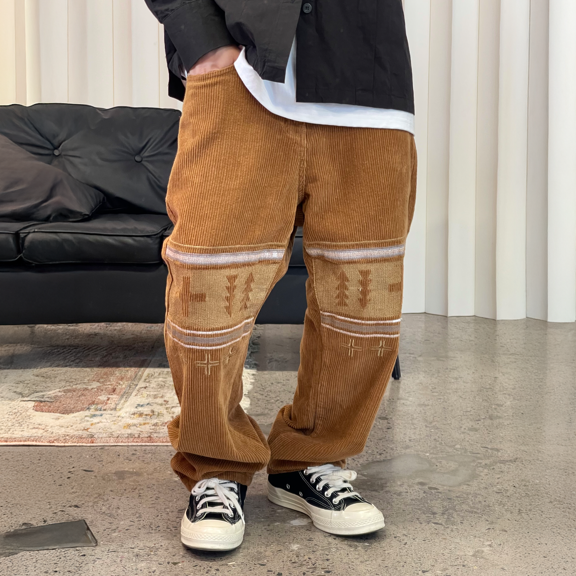 ME DA IGUAL Embroidered Corduroy Straight-Leg Pants