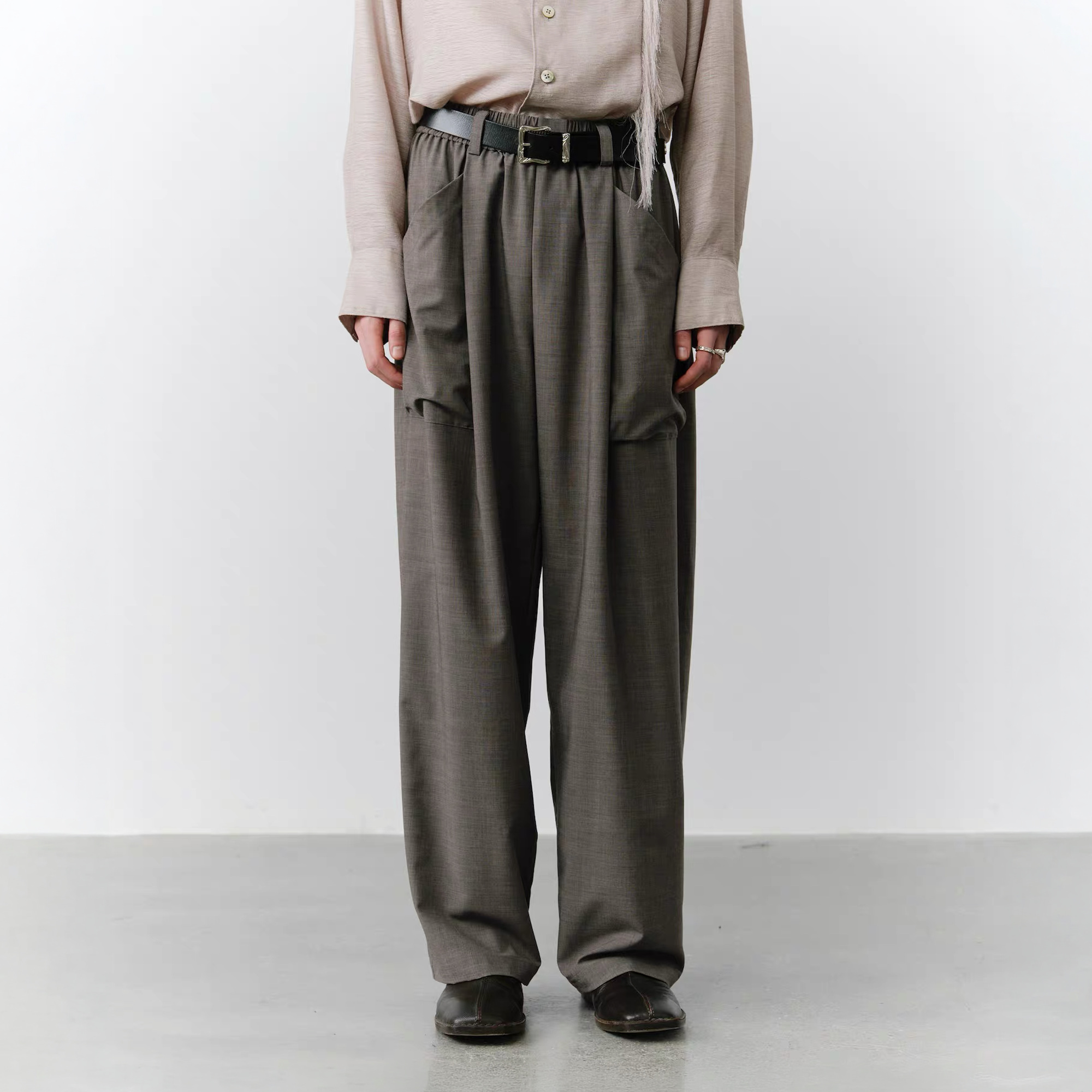 GRAINMUSTARD Retro Patch Pocket Pleated High-Waist Trousers, premium urban and streetwear designers apparel on PROJECTISR.com, GRAINMUSTARD