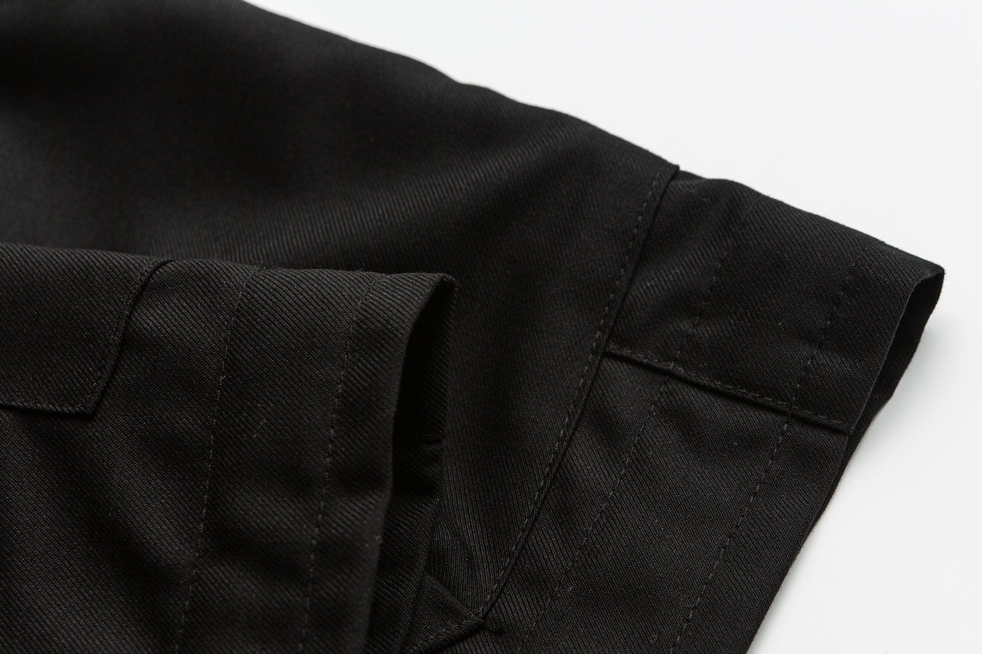 ME DA IGUAL Multi-Pocket Oversized Utility Shorts, premium urban and streetwear designers apparel on PROJECTISR.com, ME DA IGUAL