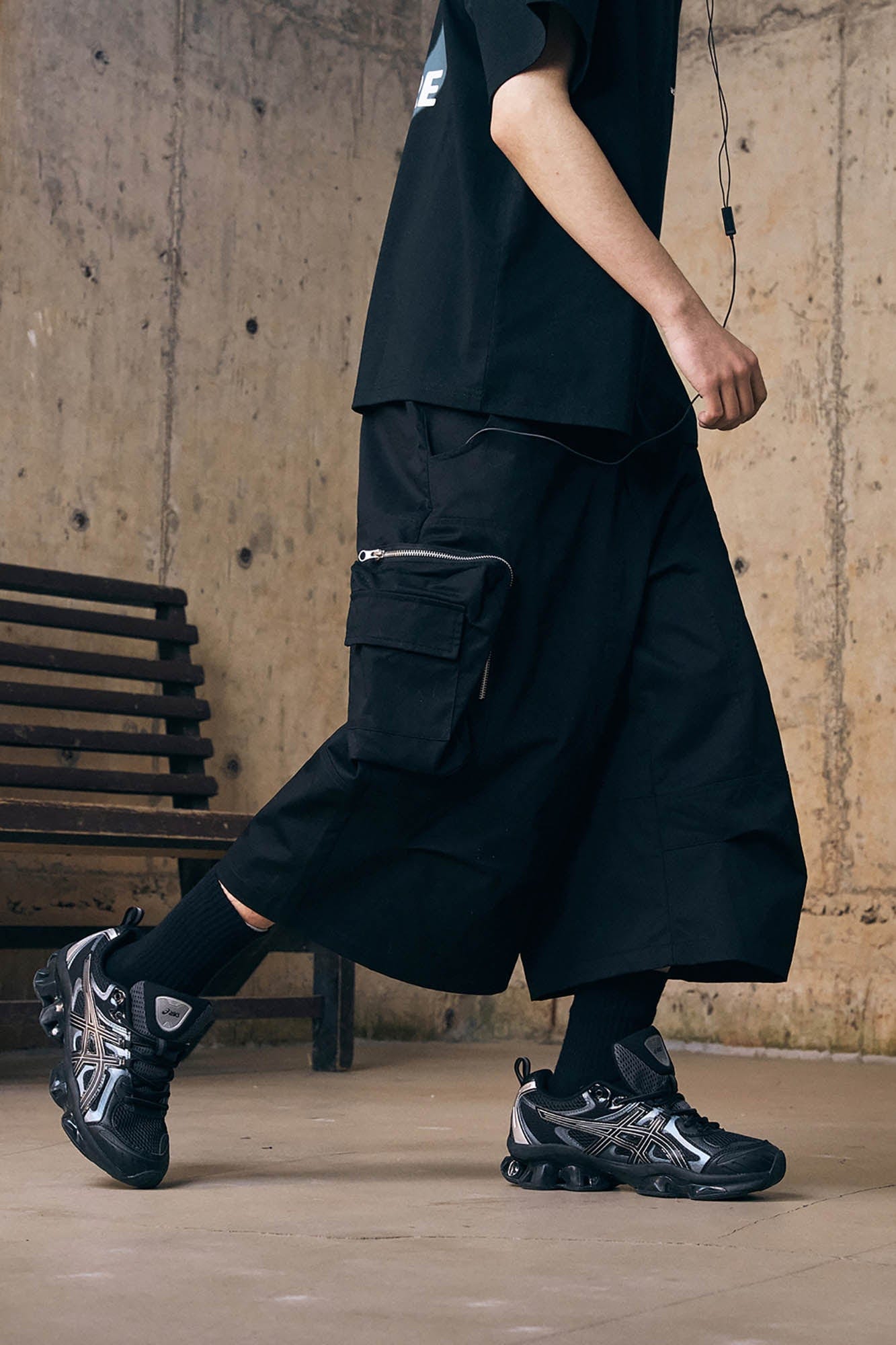 ENSHADOWER Utility Zippered-Pocket Cargo Shorts, premium urban and streetwear designers apparel on PROJECTISR.com, ENSHADOWER