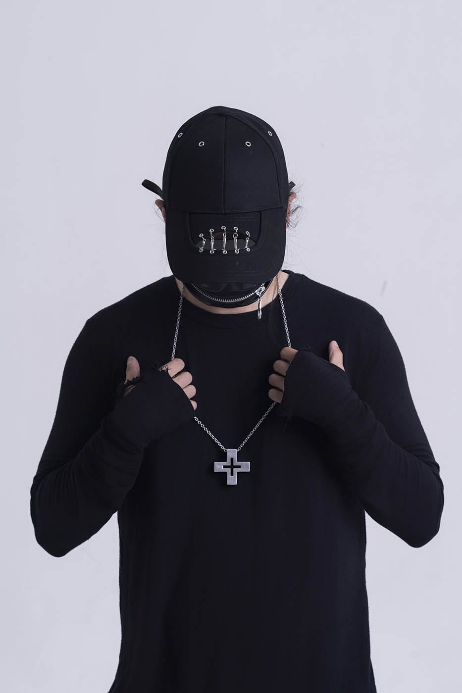 INSIDE OUT Chained Cut-Out Cap, premium urban and streetwear designers apparel on PROJECTISR.com, INSIDE OUT