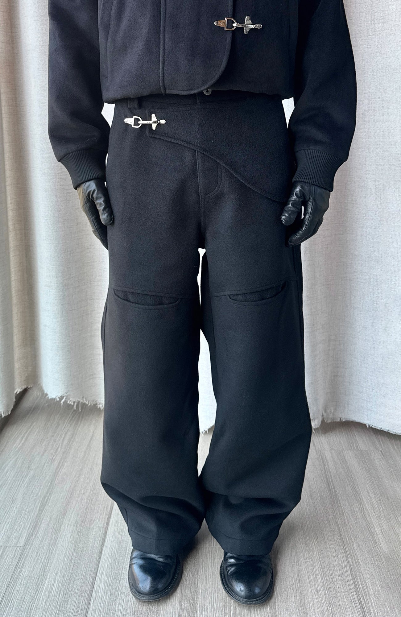 ESAIAS Harness-Lock Wool-Blend Wide-Leg Trousers