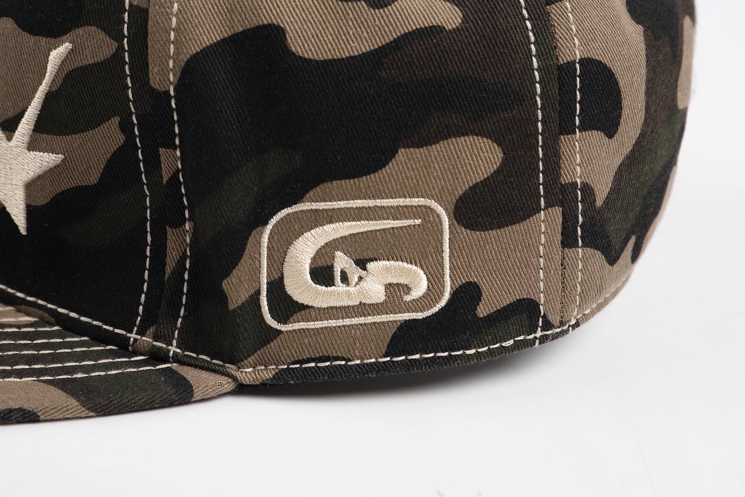 DND4DES Cartoon Character Embroidered Camo Cap