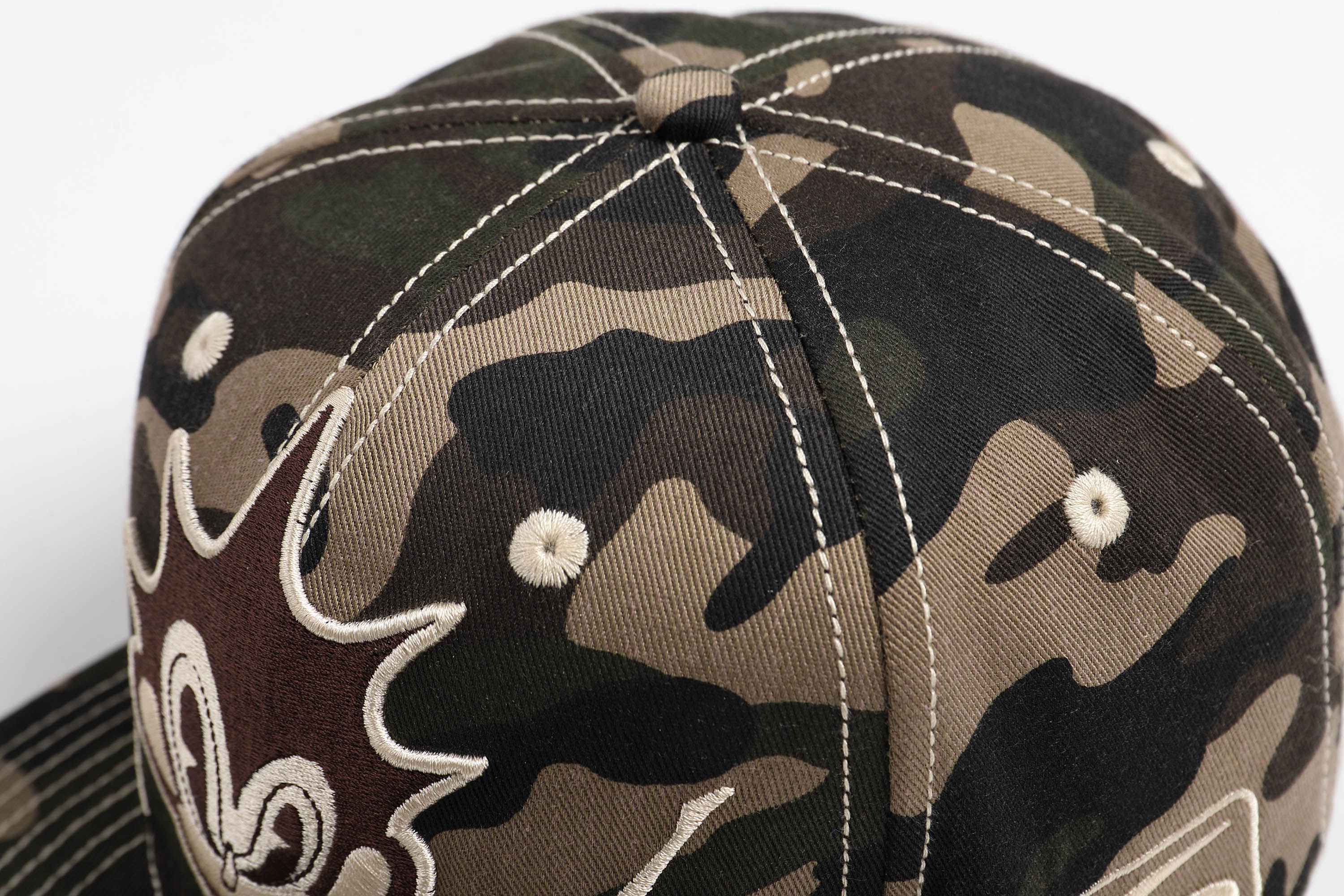 DND4DES Cartoon Character Embroidered Camo Cap