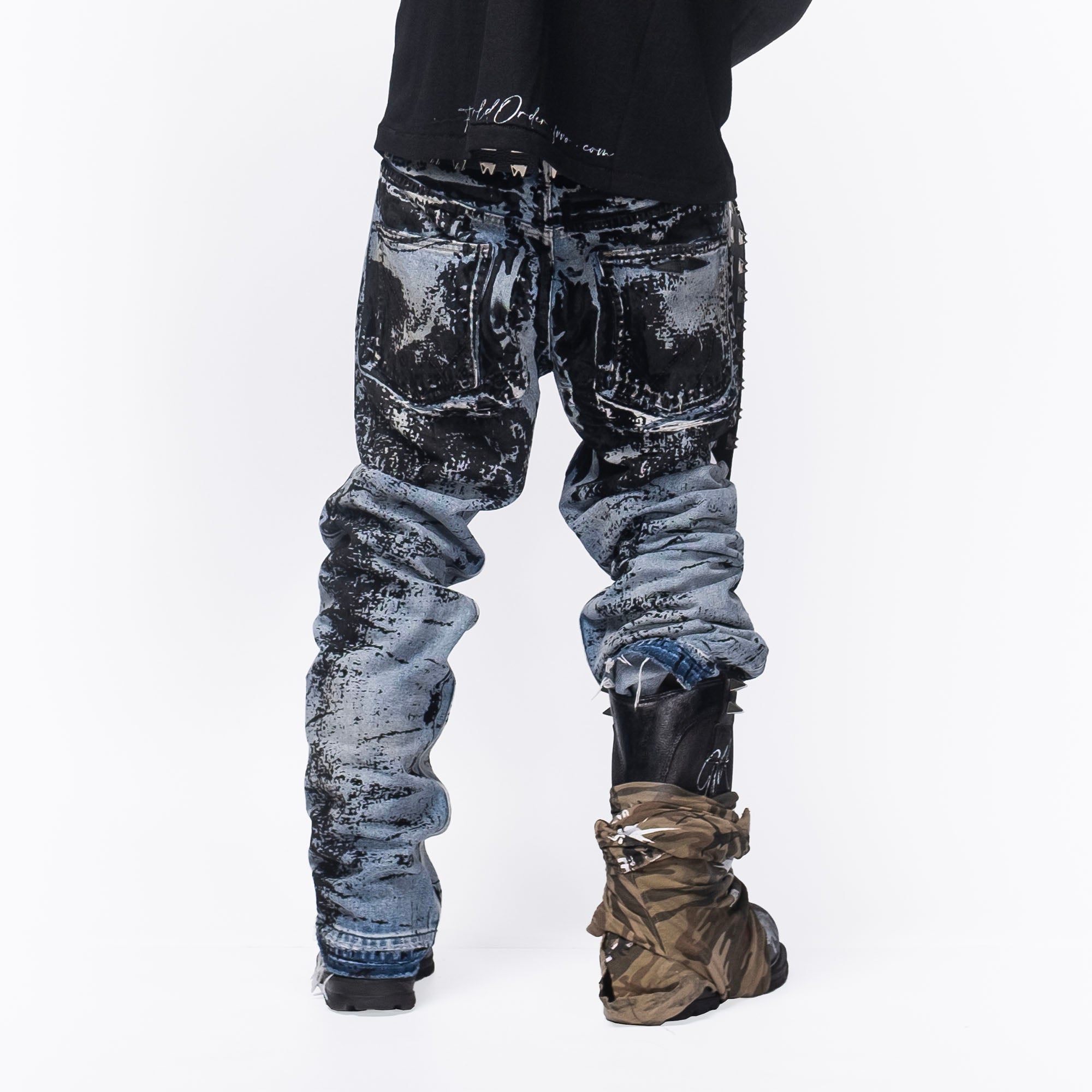 FVVO Distressed Flocked Slant Fly Jeans