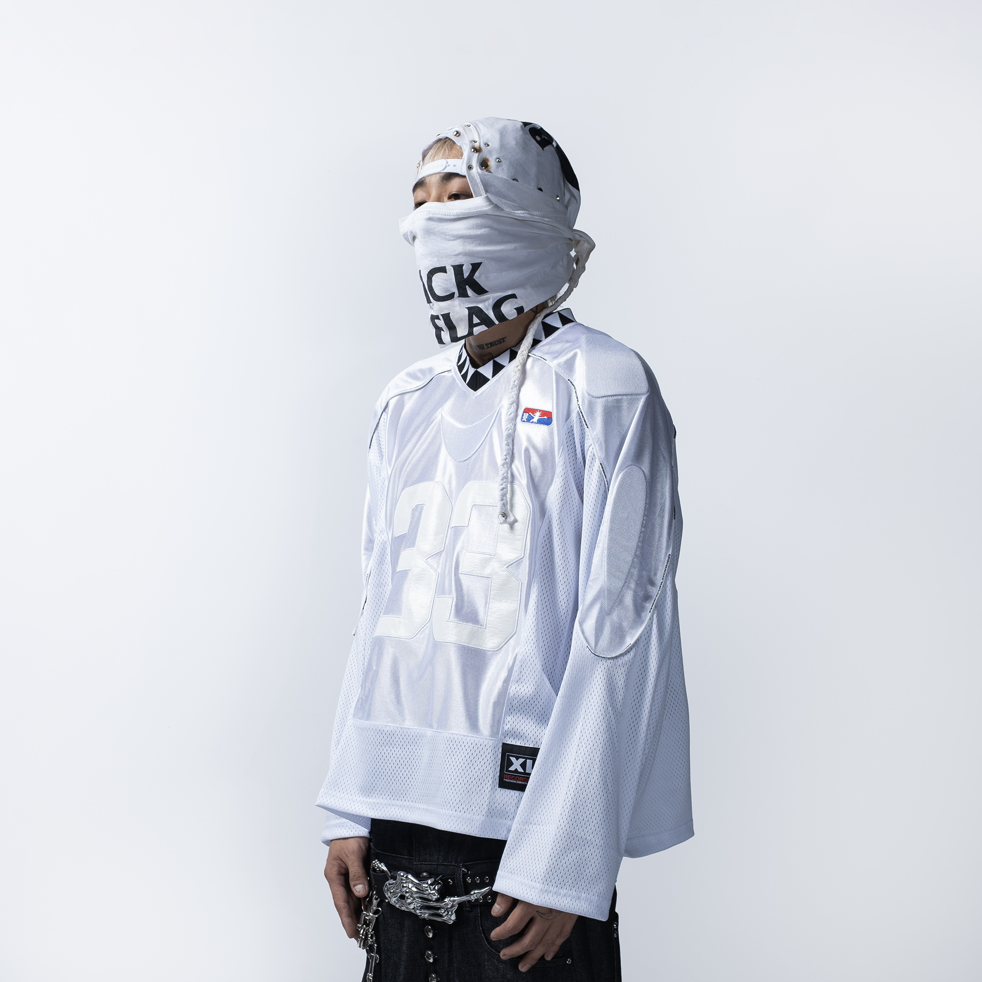 FVVO Padded Shoulder V-Neck Jersey