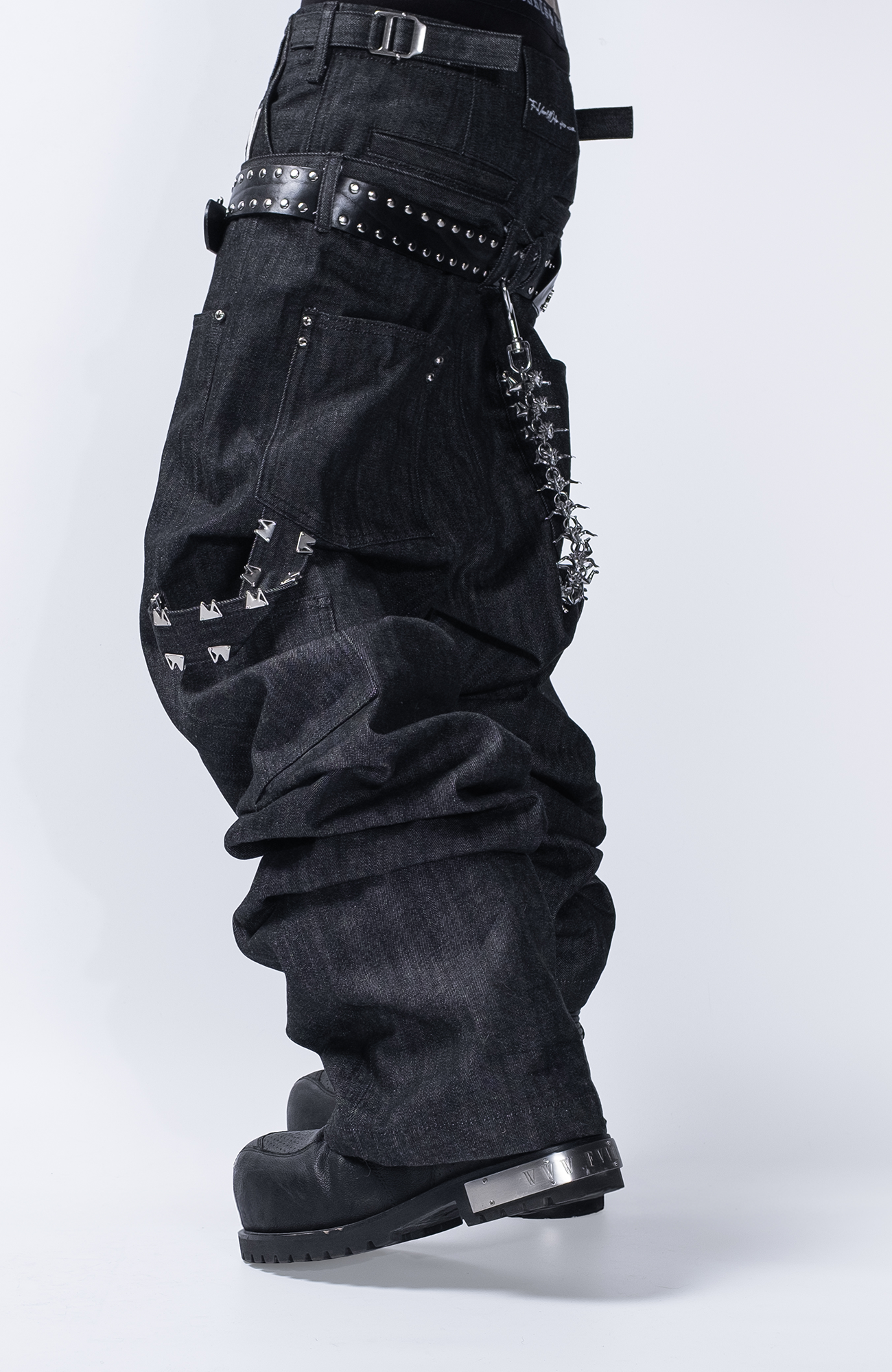 FVVO Layered-Waist Patterned Studded Jeans