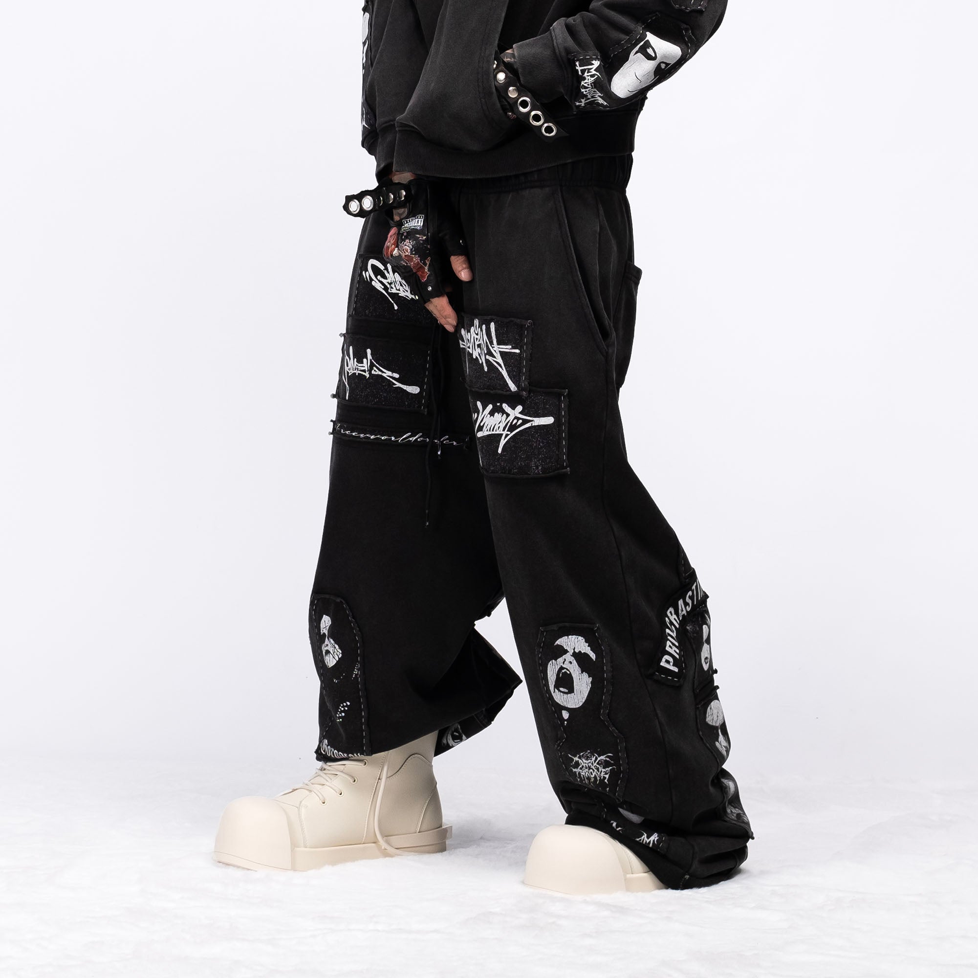 FVVO Patch Washed Sweatpants