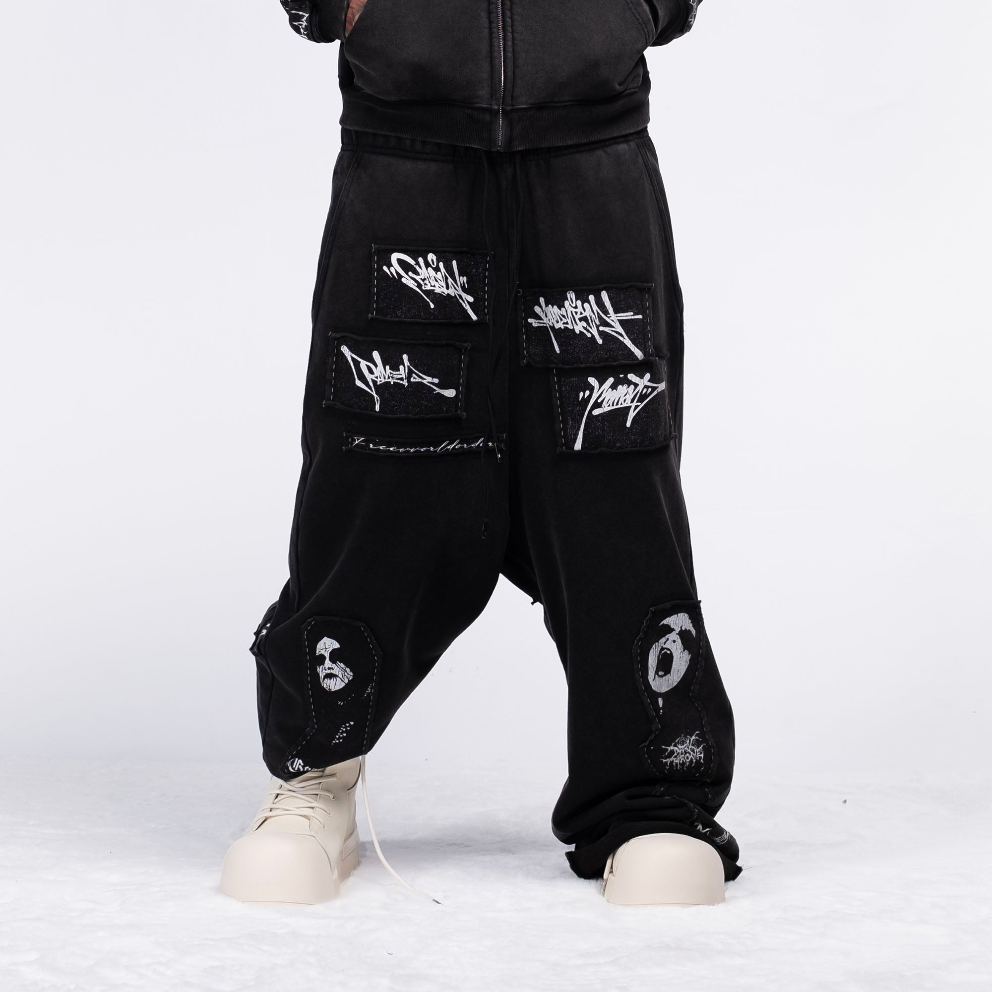 FVVO Patch Washed Sweatpants