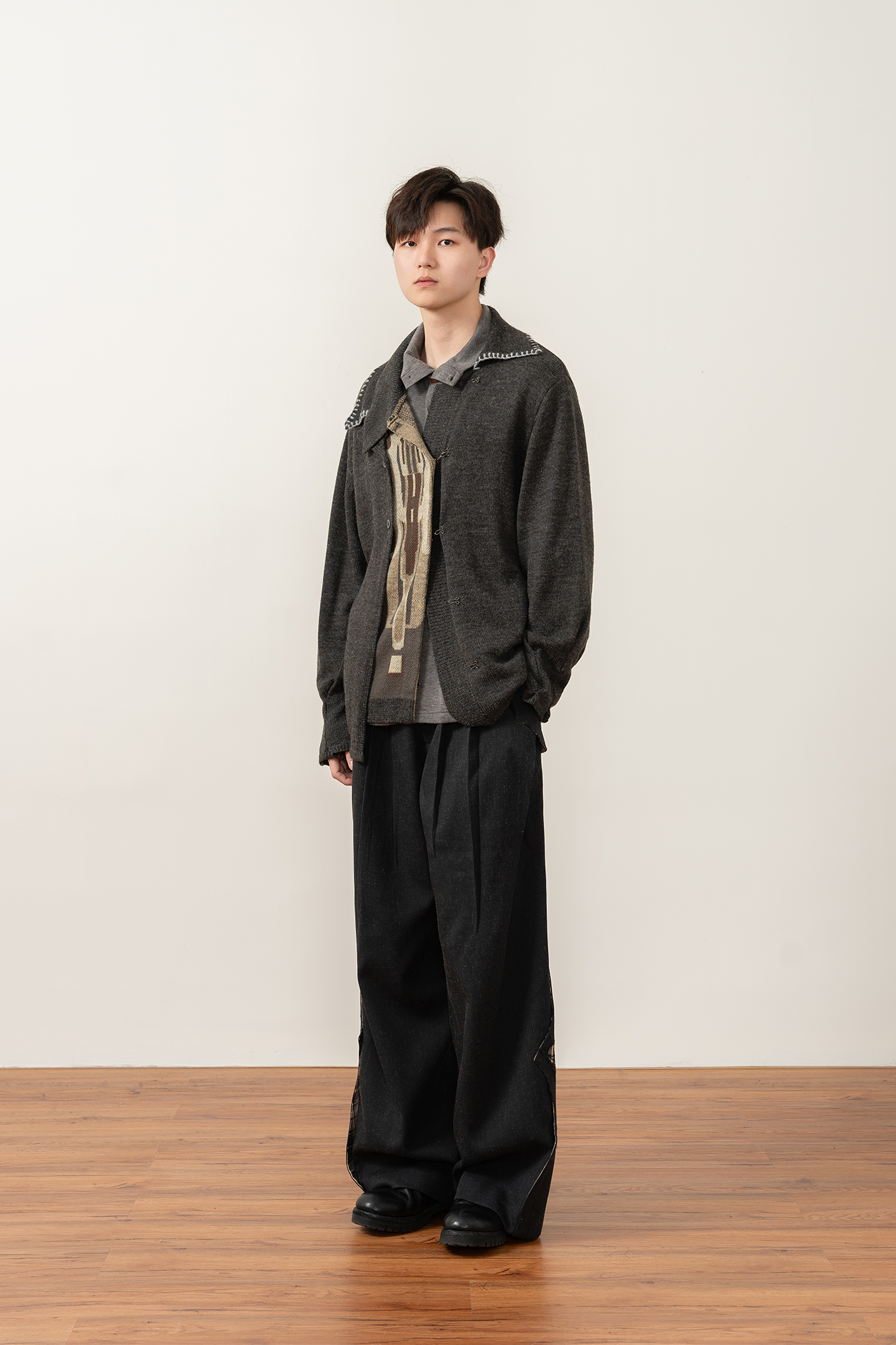 MOITIEDEPETALE Pleats Patch Wide-Leg Trousers