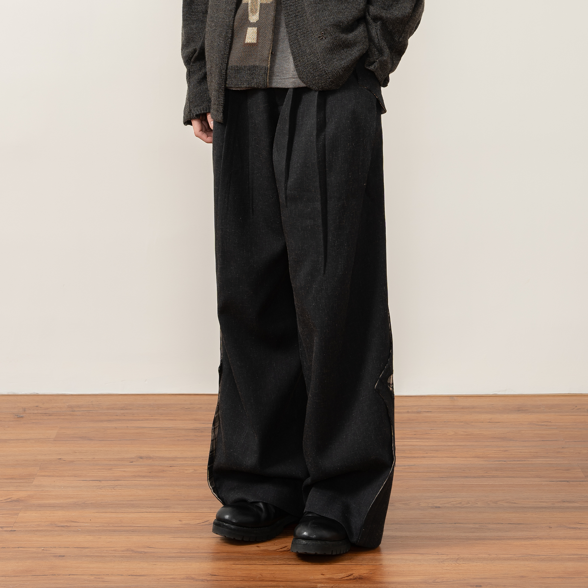 MOITIEDEPETALE Pleats Patch Wide-Leg Trousers
