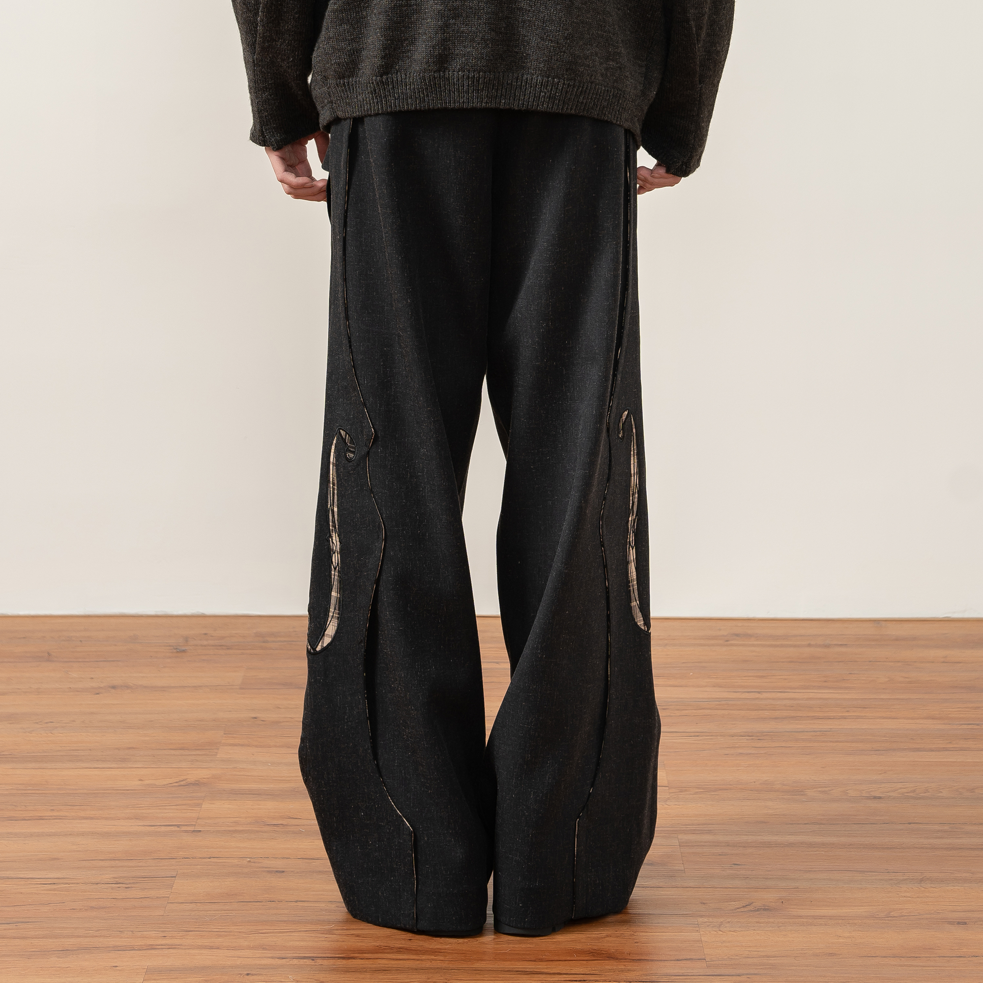 MOITIEDEPETALE Pleats Patch Wide-Leg Trousers