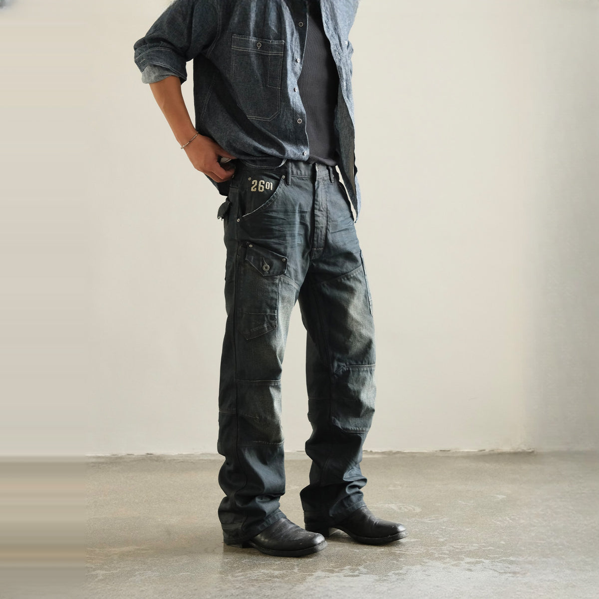 NEIGBORL Retro Washed Pleated Straight-Leg Jeans — square · front