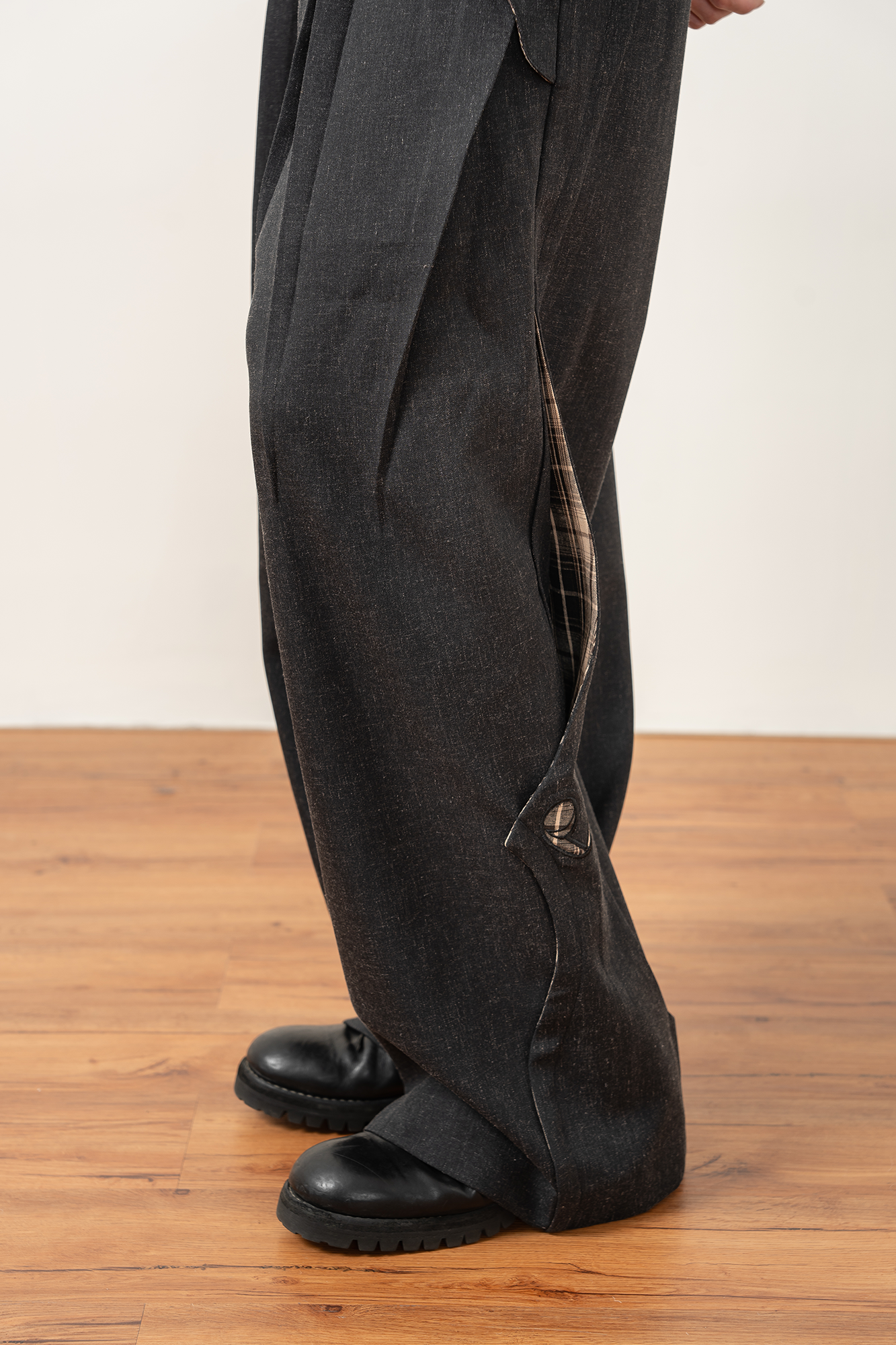 MOITIEDEPETALE Pleats Patch Wide-Leg Trousers