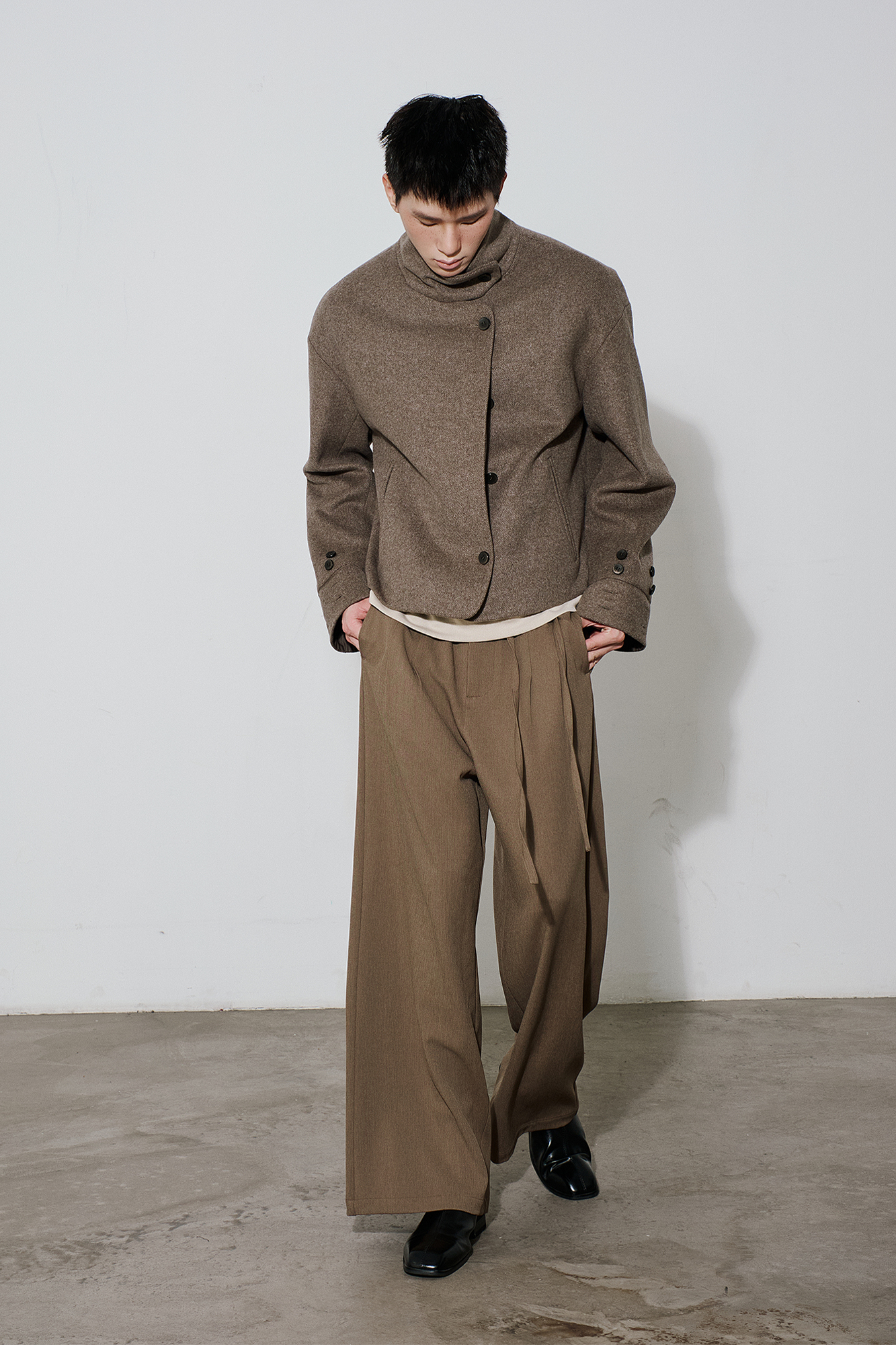SAME FLOW Essential High-Neck Short Jacket