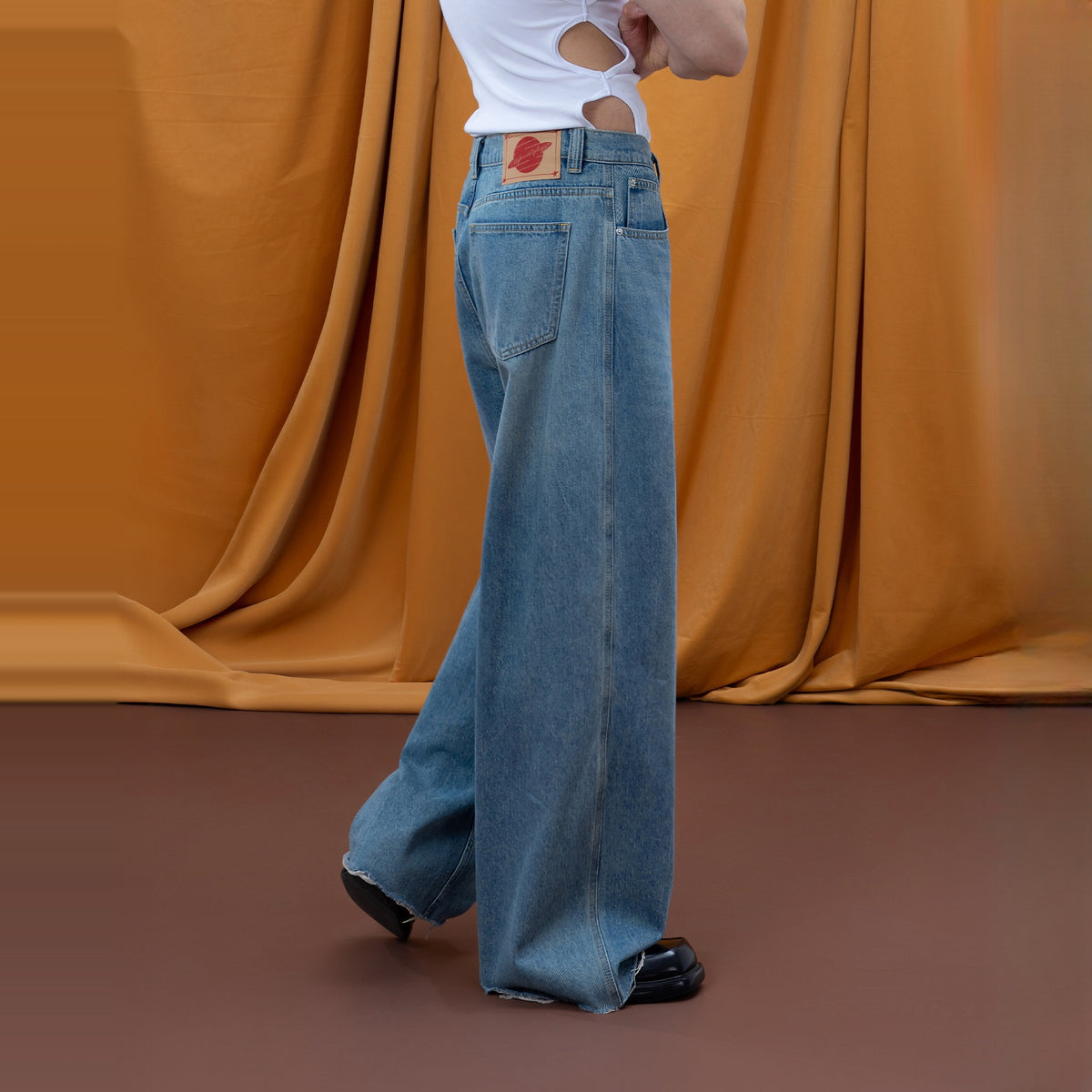 CLP Retro Distressed Frayed Wide-Leg Jeans — square · side