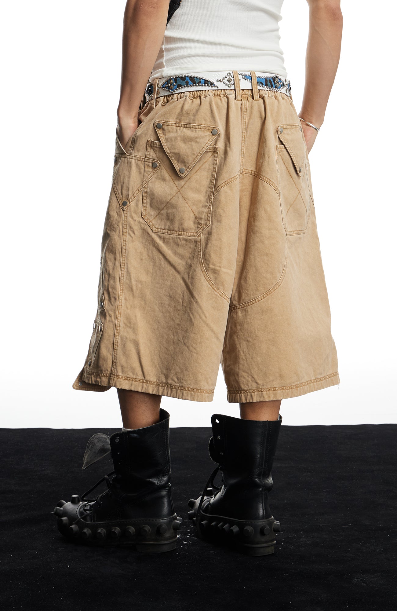 DND4DES Geometric Panel Studded Wide-Leg Shorts