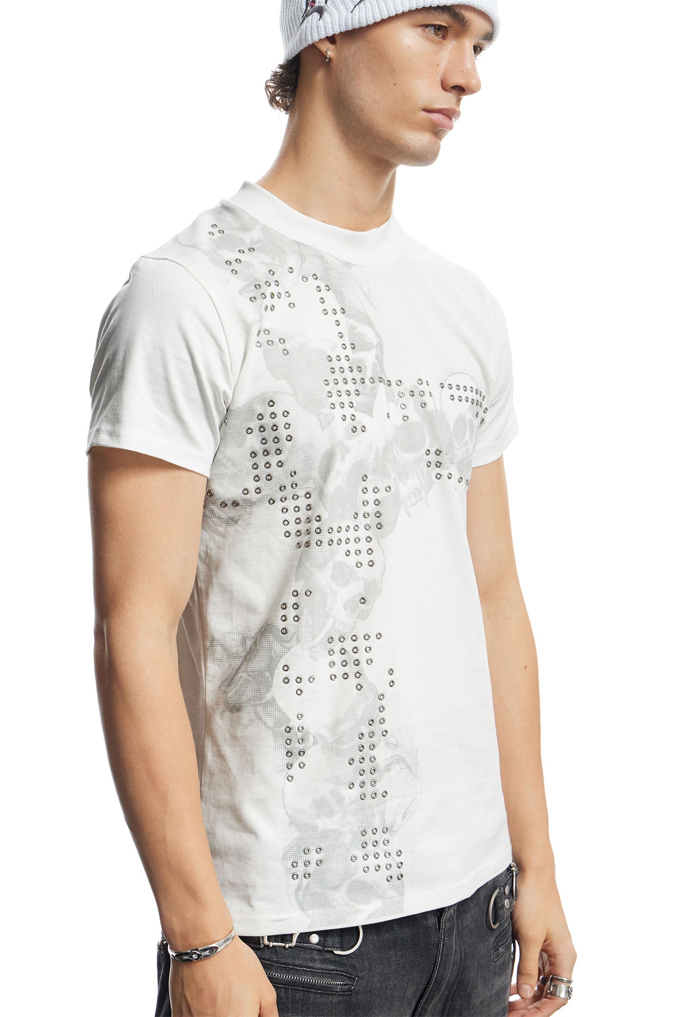 DND4DES Rivet Cross Graphic T-Shirt