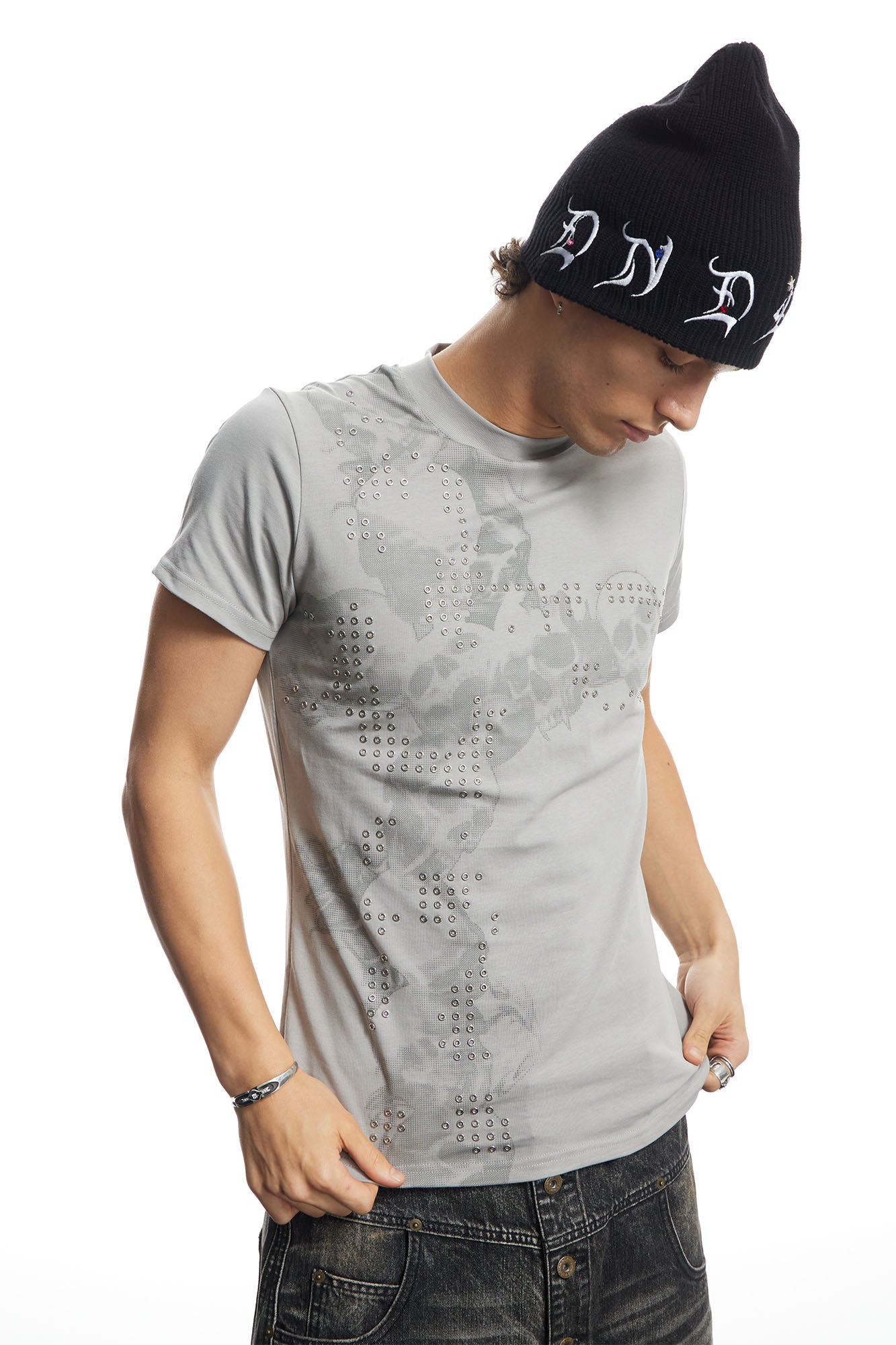 DND4DES Rivet Cross Graphic T-Shirt