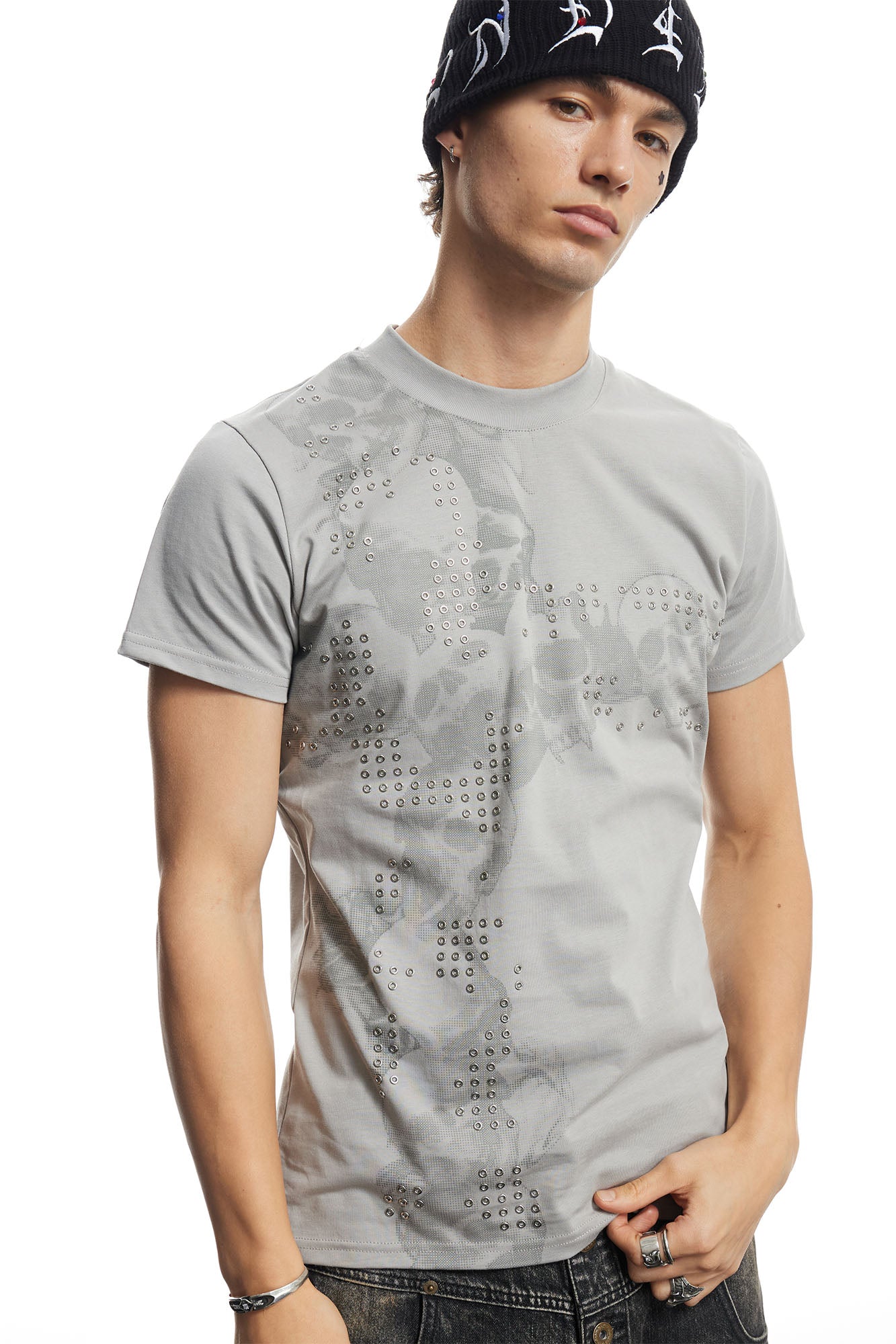DND4DES Rivet Cross Graphic T-Shirt