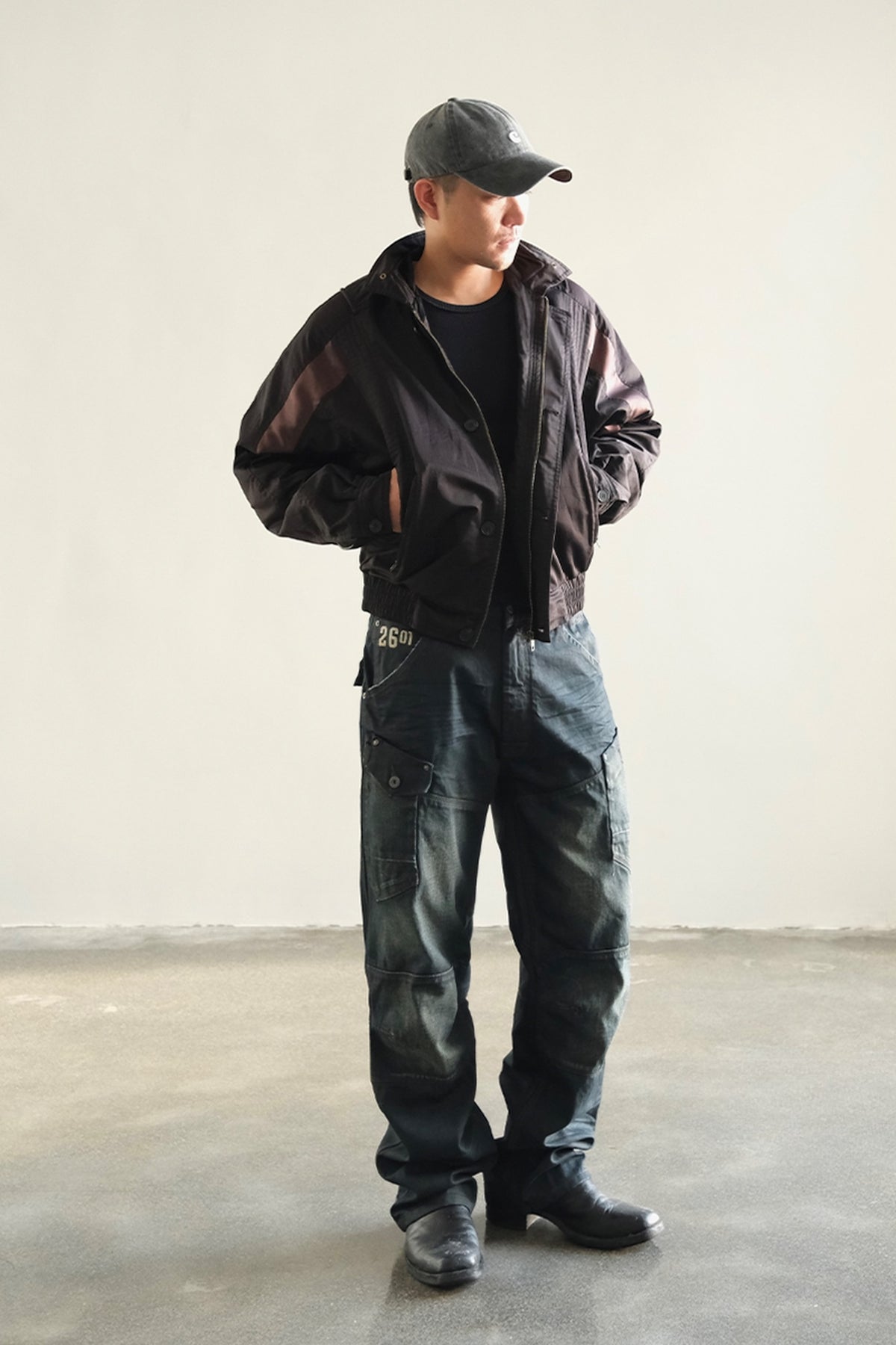 NEIGBORL Retro Washed Pleated Straight-Leg Jeans — full body