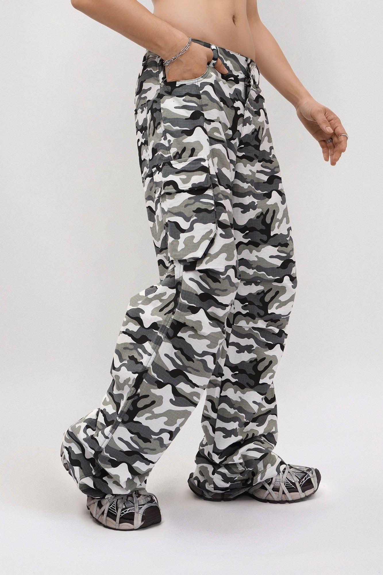 OVDY Camo Multi-Pocket Crinkled Cargo Pants