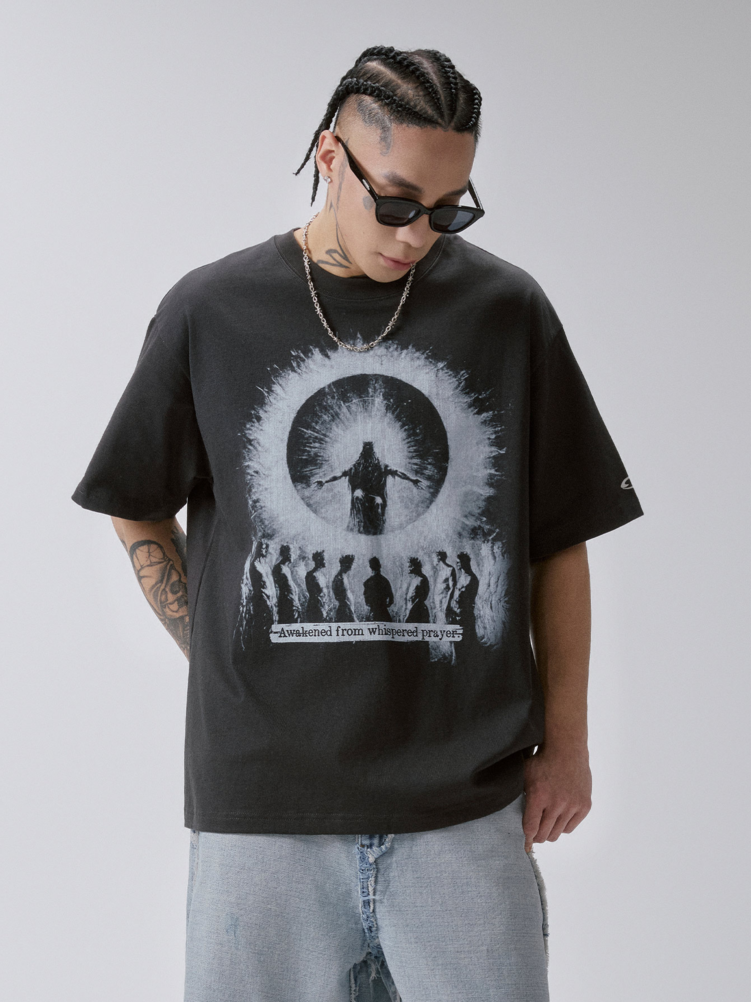 F2CE Oversized Prayer Silhouette Graphic T-Shirt