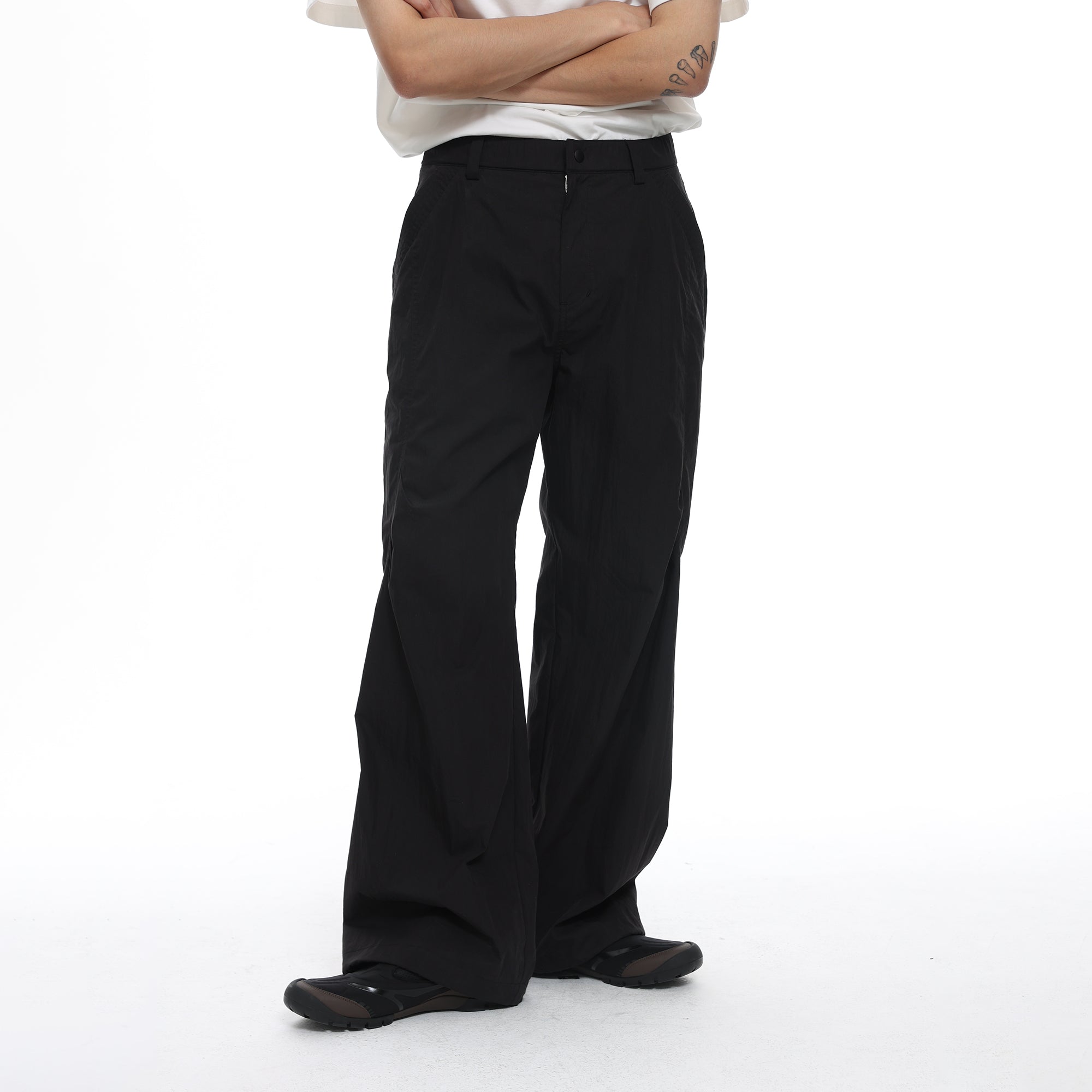 ROARINGWILD A ARCH Essential Drawstring Parachute Pants