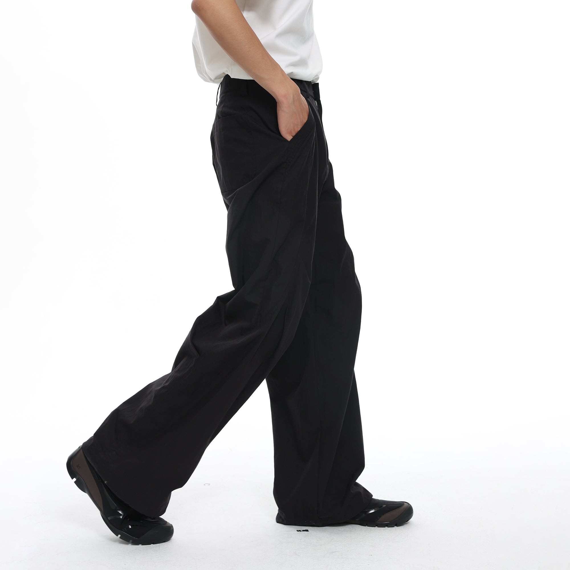 ROARINGWILD A ARCH Essential Drawstring Parachute Pants