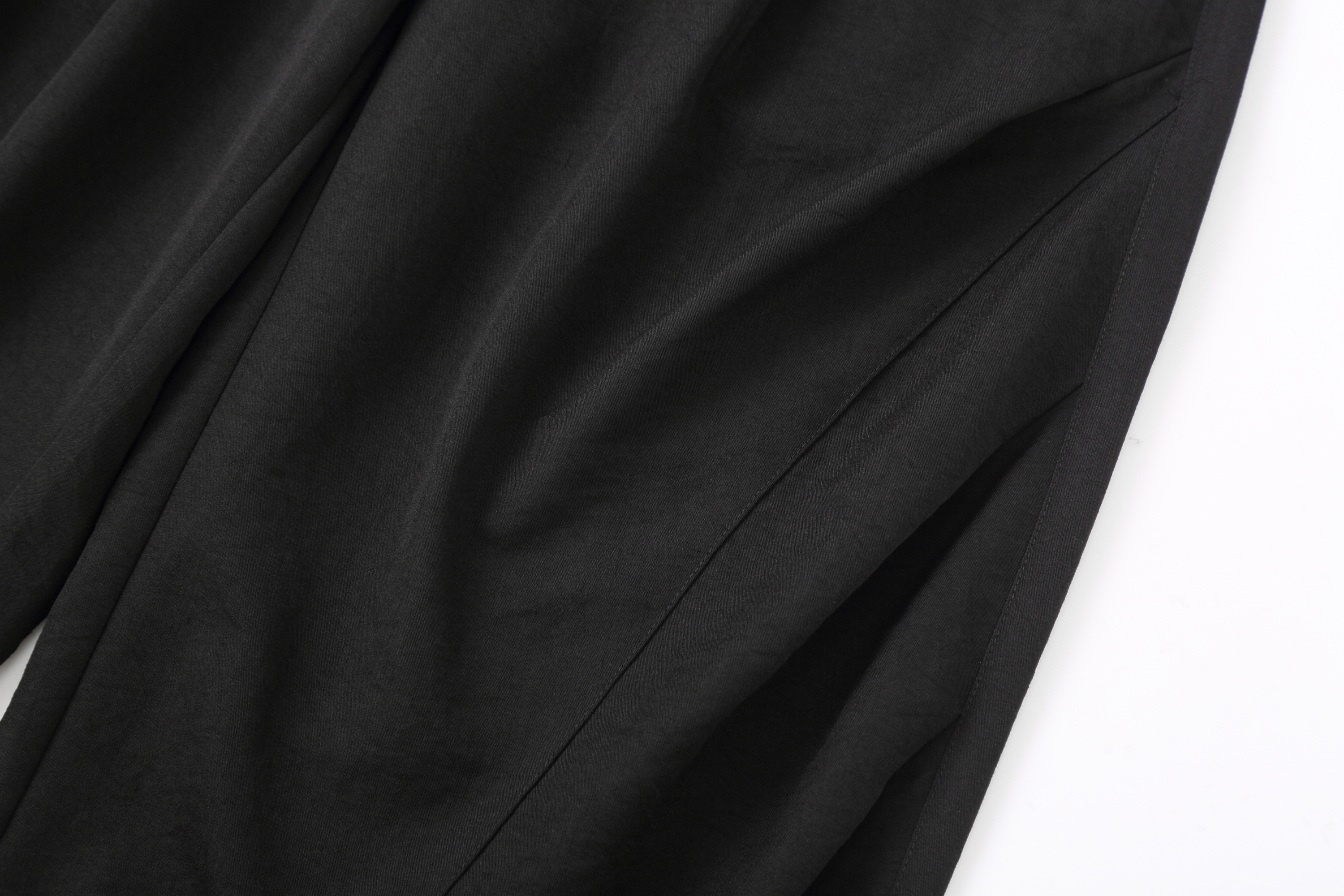 CLP Draped Elastic-Waist Curved Trousers