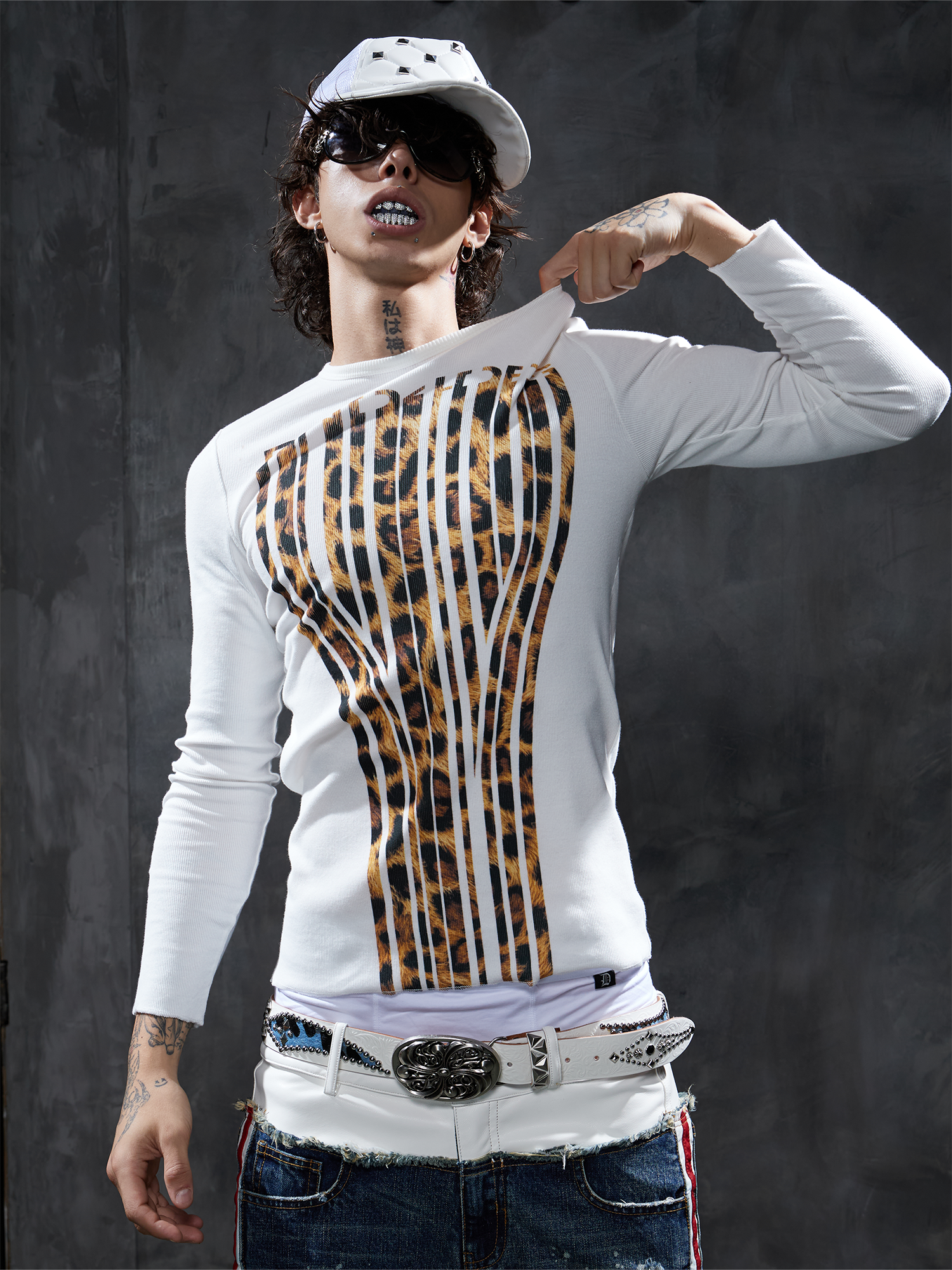 DND4DES Leopard Slim-Fit Long-Sleeve Tee