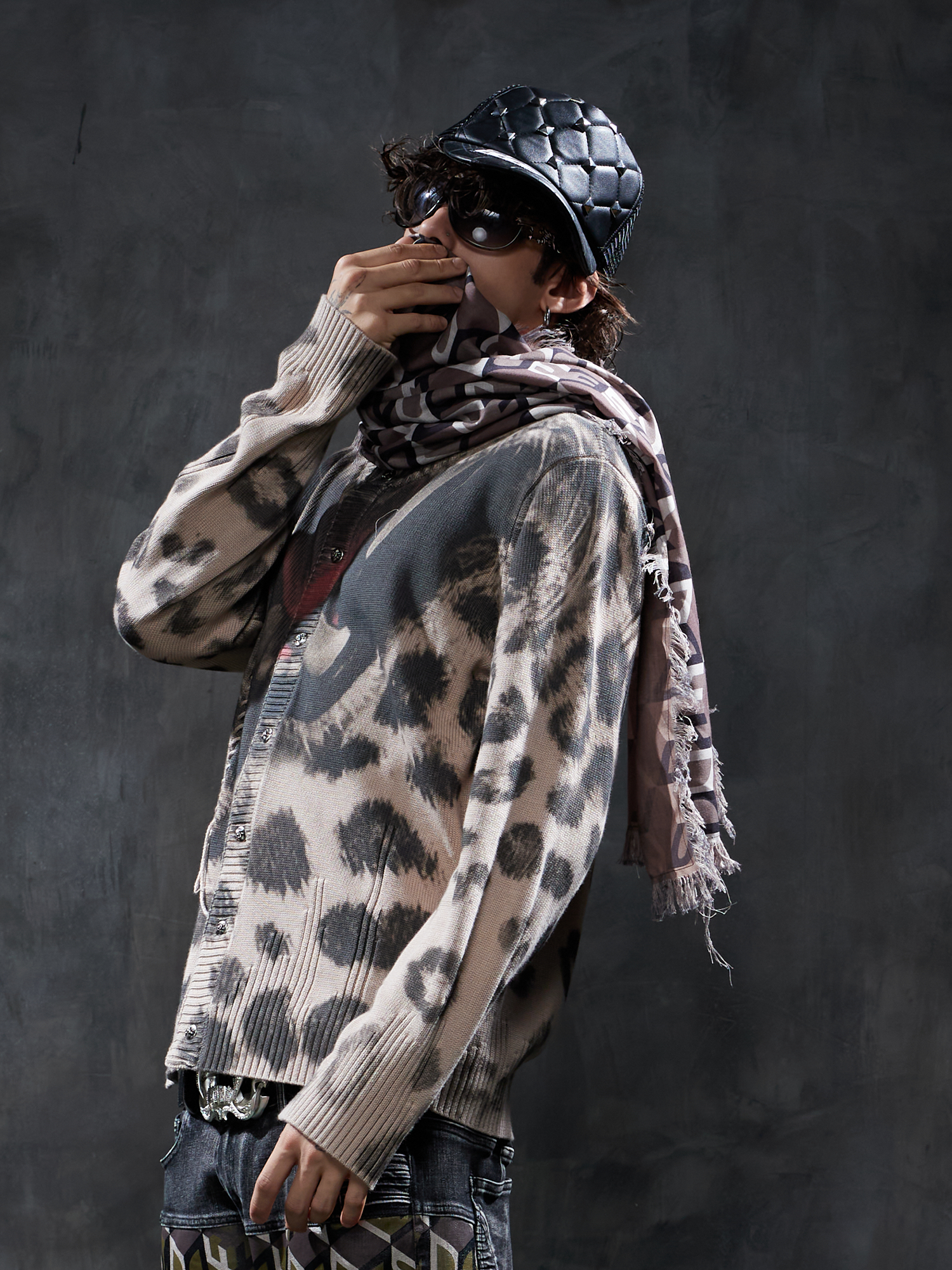 DND4DES Logo Graphic Frayed-Edge Longline Scarf