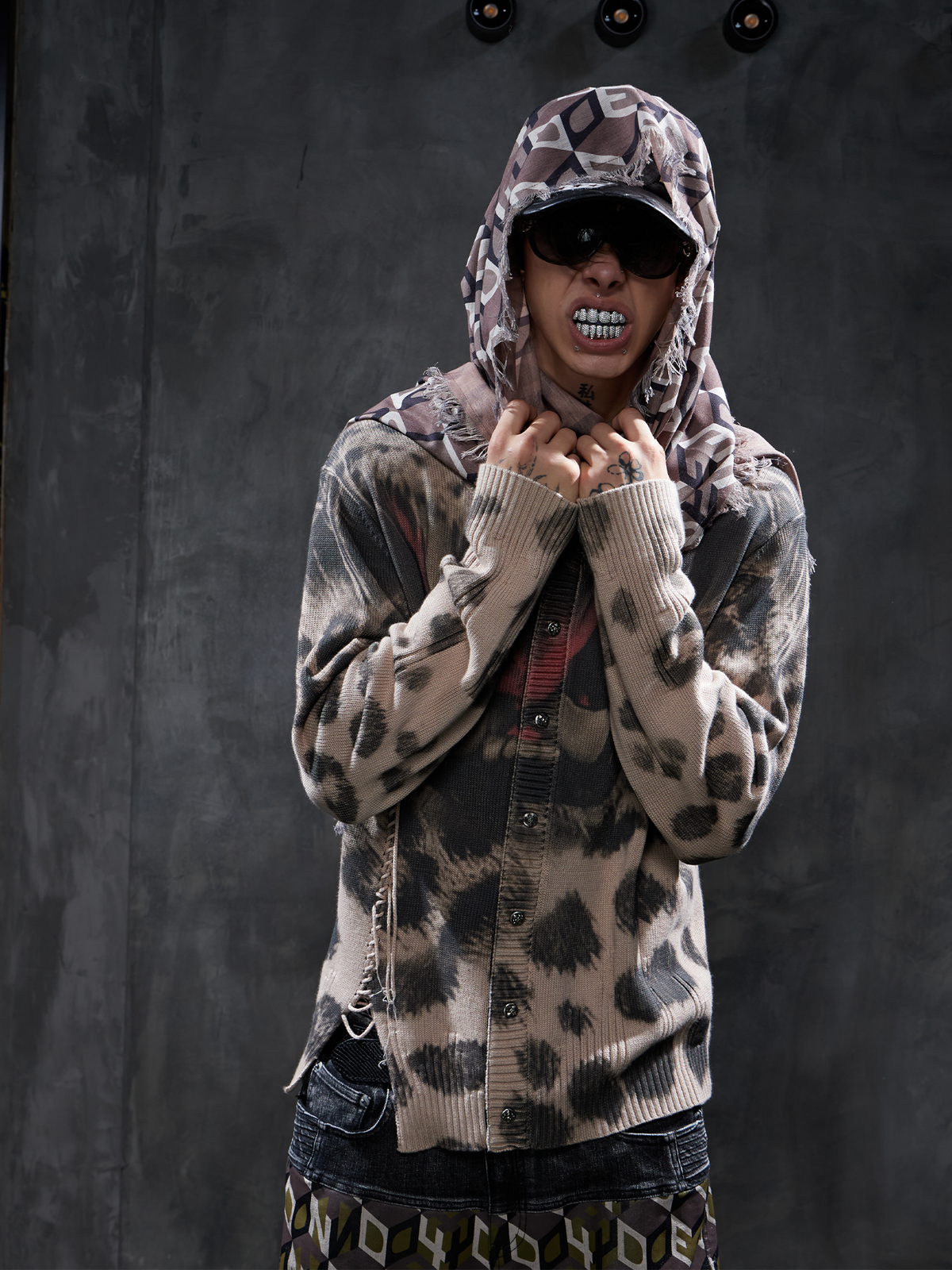 DND4DES Leopard Full-Print Oversized Cardigan