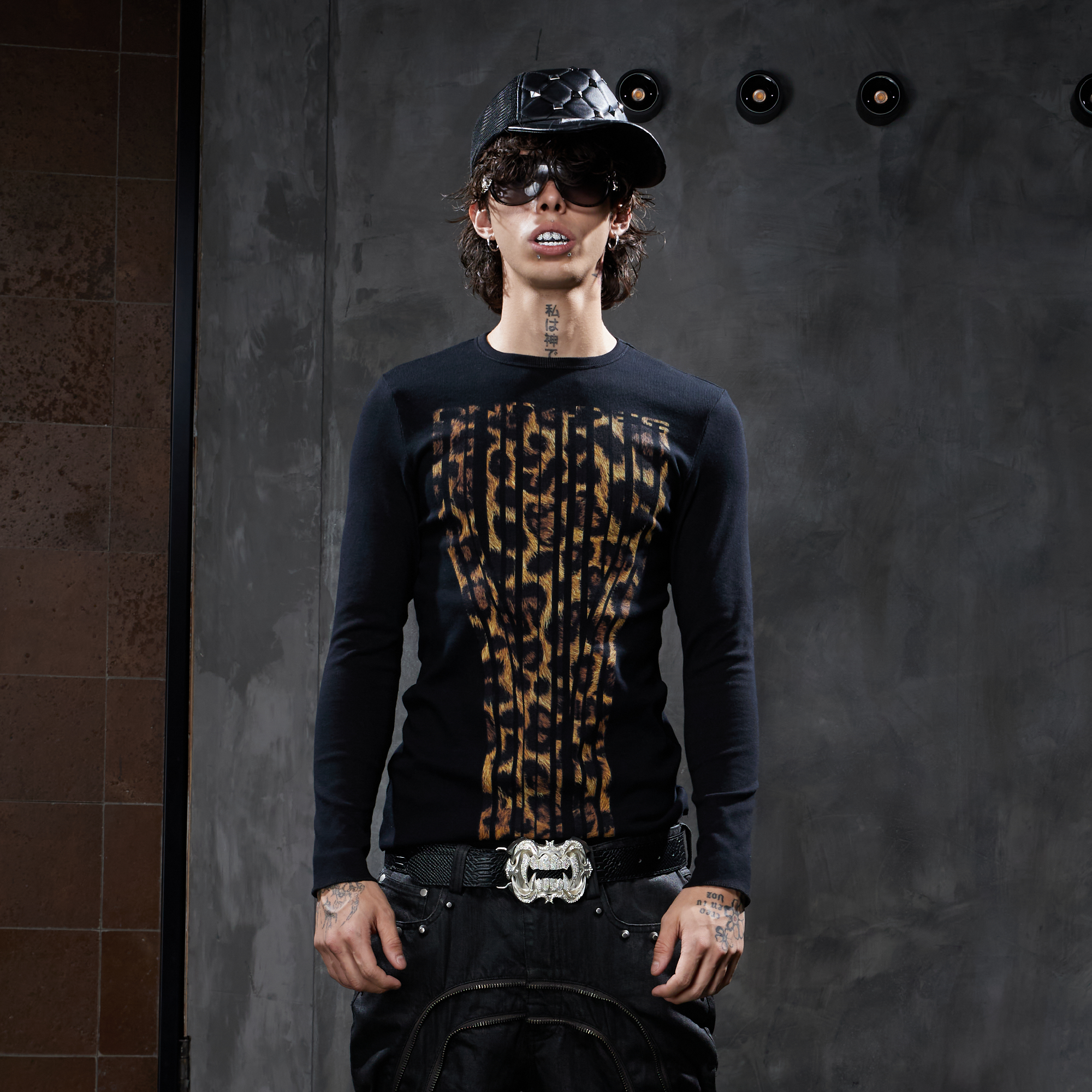 DND4DES Leopard Slim-Fit Long-Sleeve Tee