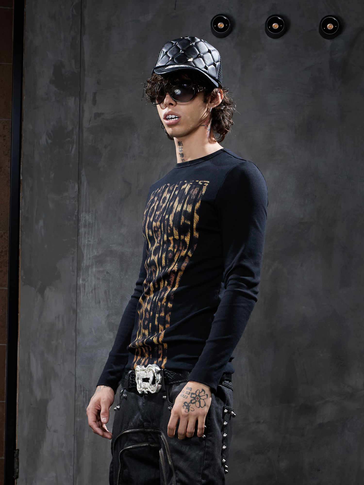 DND4DES Leopard Slim-Fit Long-Sleeve Tee
