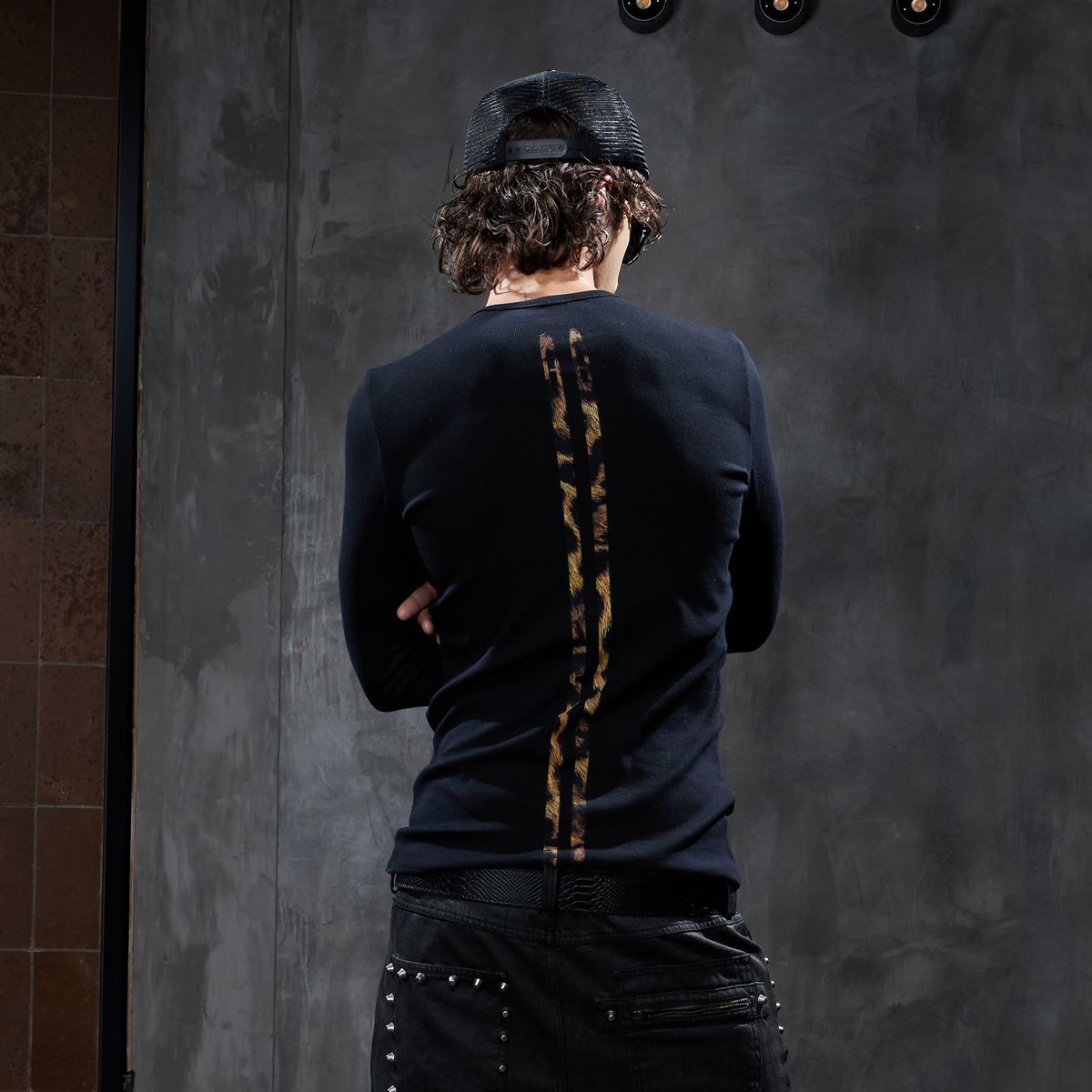DND4DES Leopard Slim-Fit Long-Sleeve Tee