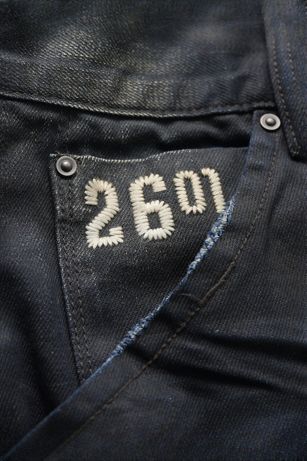 NEIGBORL Retro Washed Pleated Straight-Leg Jeans — detail