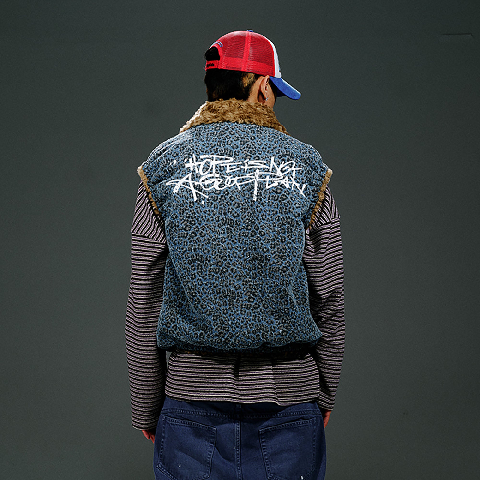 TRECLUB Faux-Fur Collar Leopard Quilted Vest