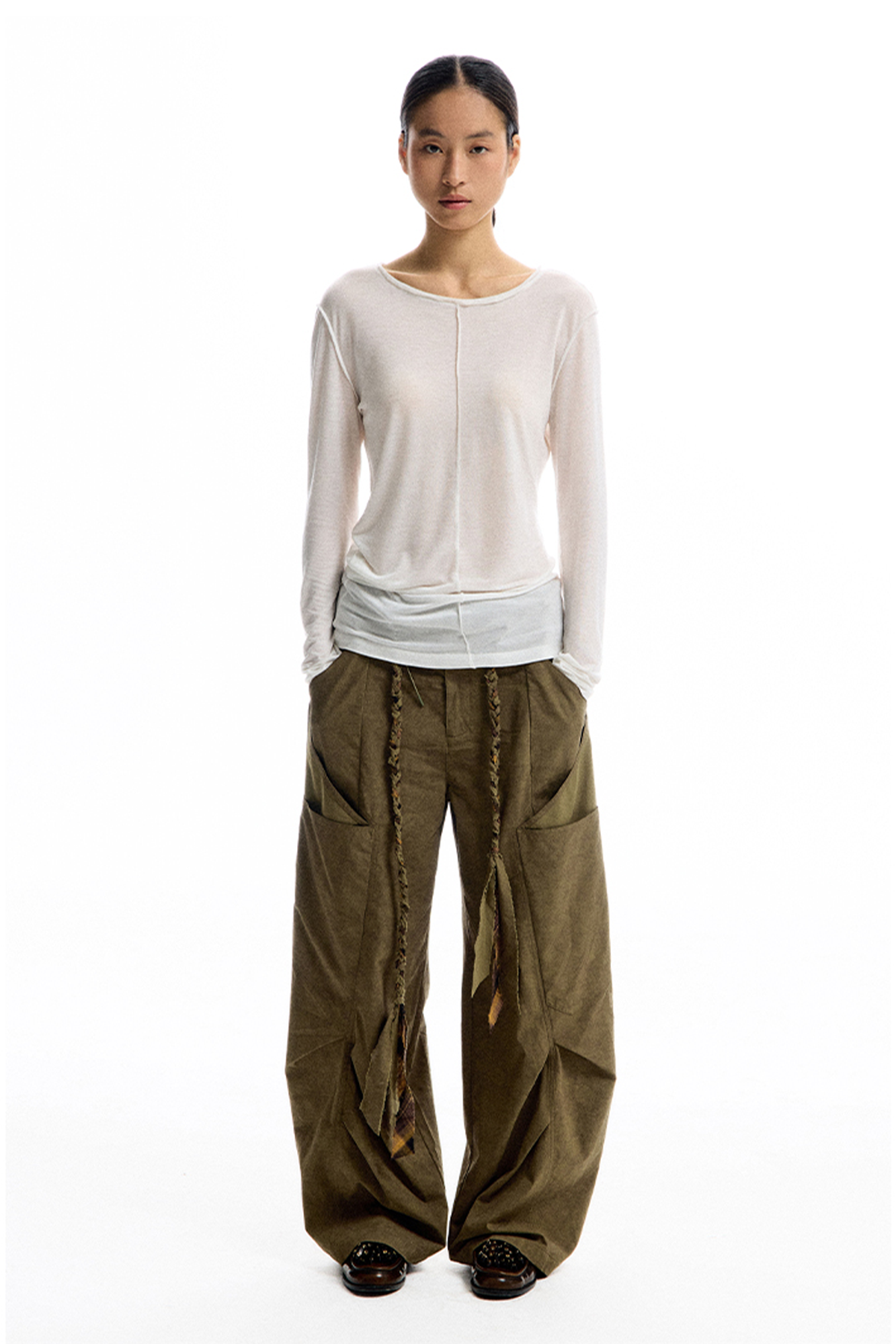 CONPCONP Pocket Pleated Curved Wide-Leg Cargo Pants