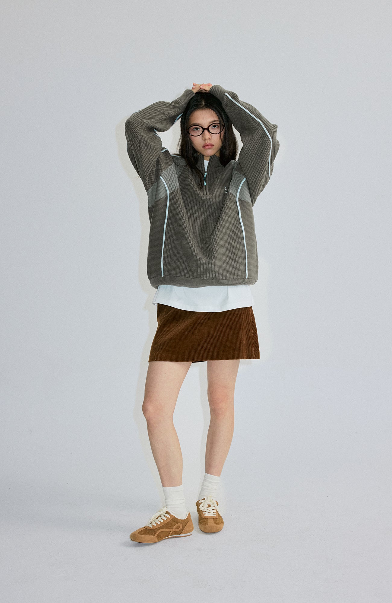 ROARINGWILD A ARCH Contrast Panel Raglan Half-Zip Sweater